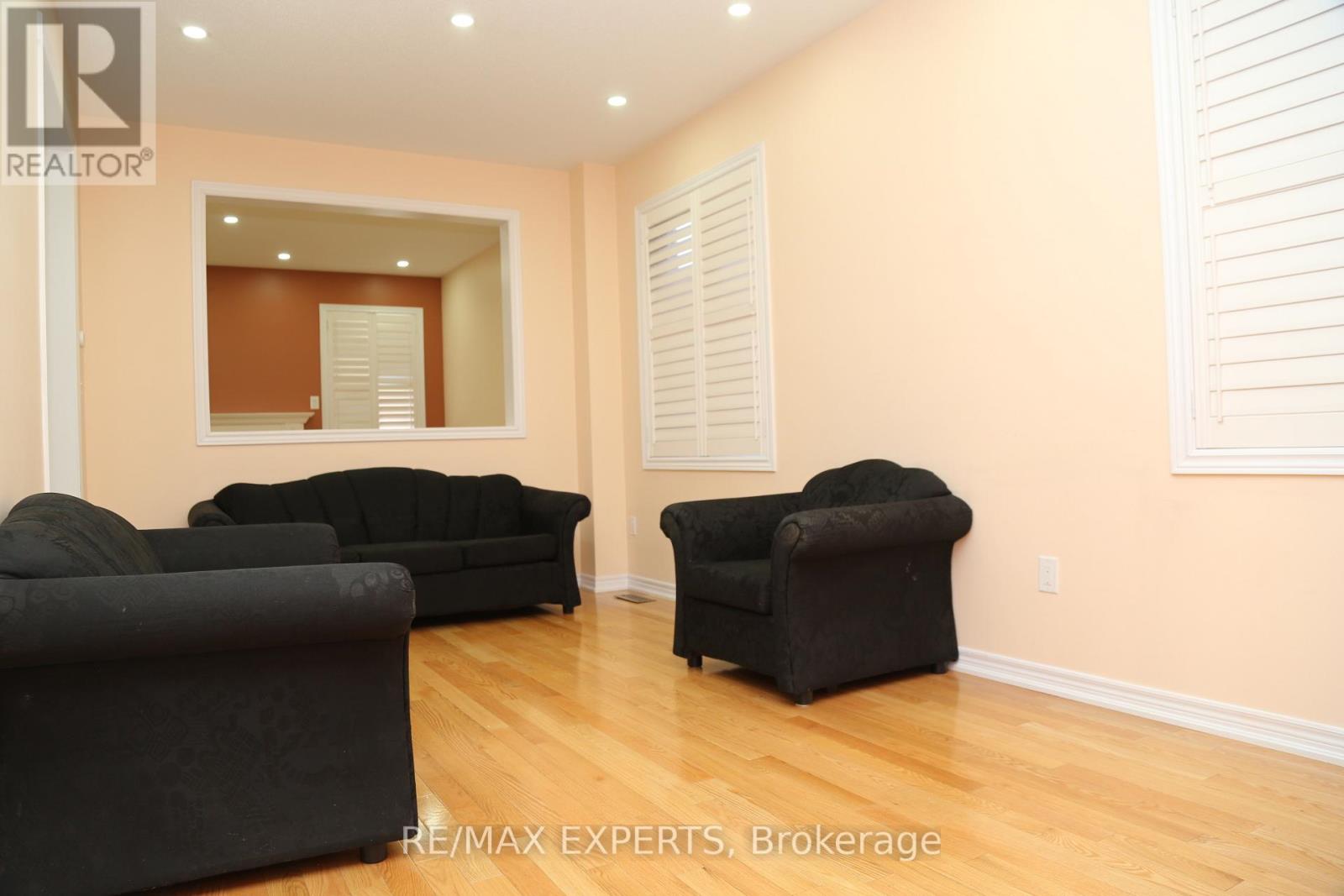 18 Mission Ridge Trail, Brampton, Ontario  L6P 3A2 - Photo 15 - W12849606