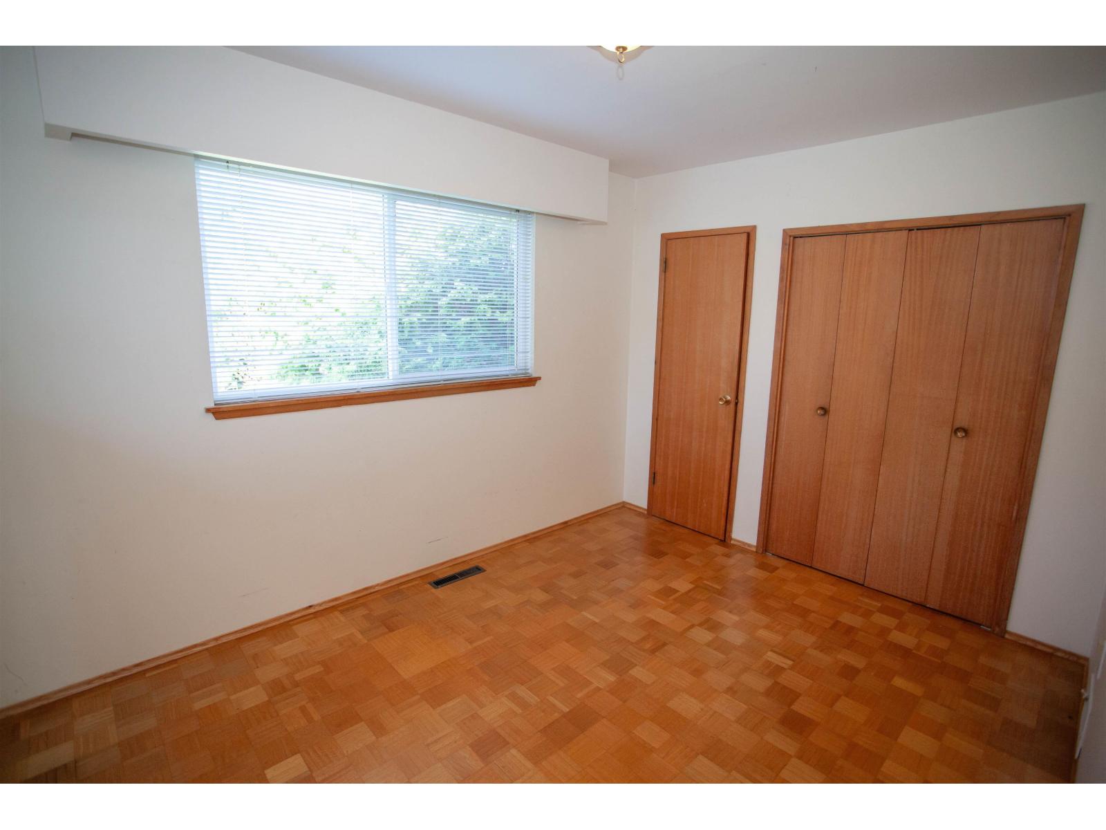 14451 Mann Park Crescent, White Rock, British Columbia  V4B 3A7 - Photo 9 - R3094476