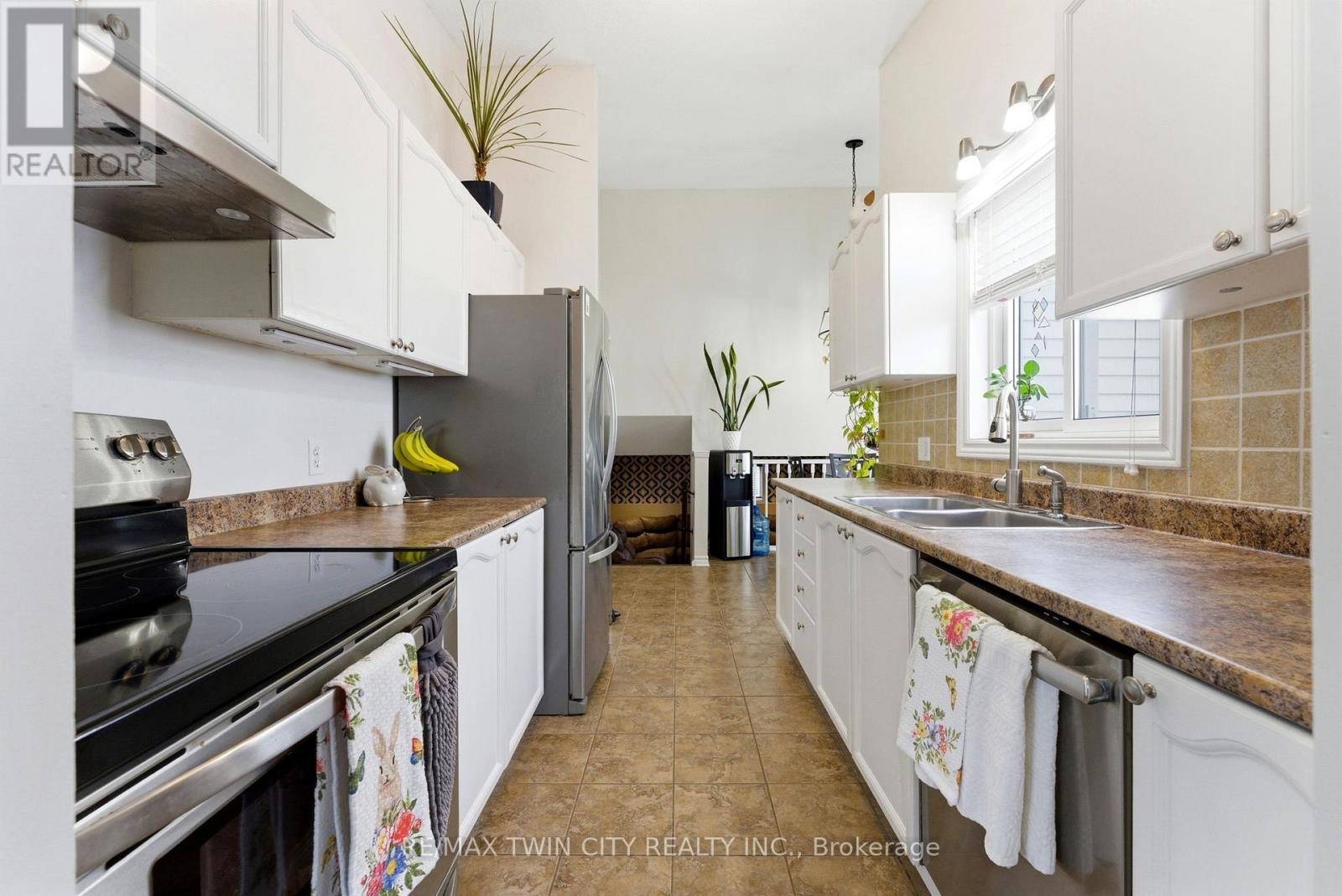 530 Mortimer Drive, Cambridge, Ontario  N3H 5M5 - Photo 14 - X12849272