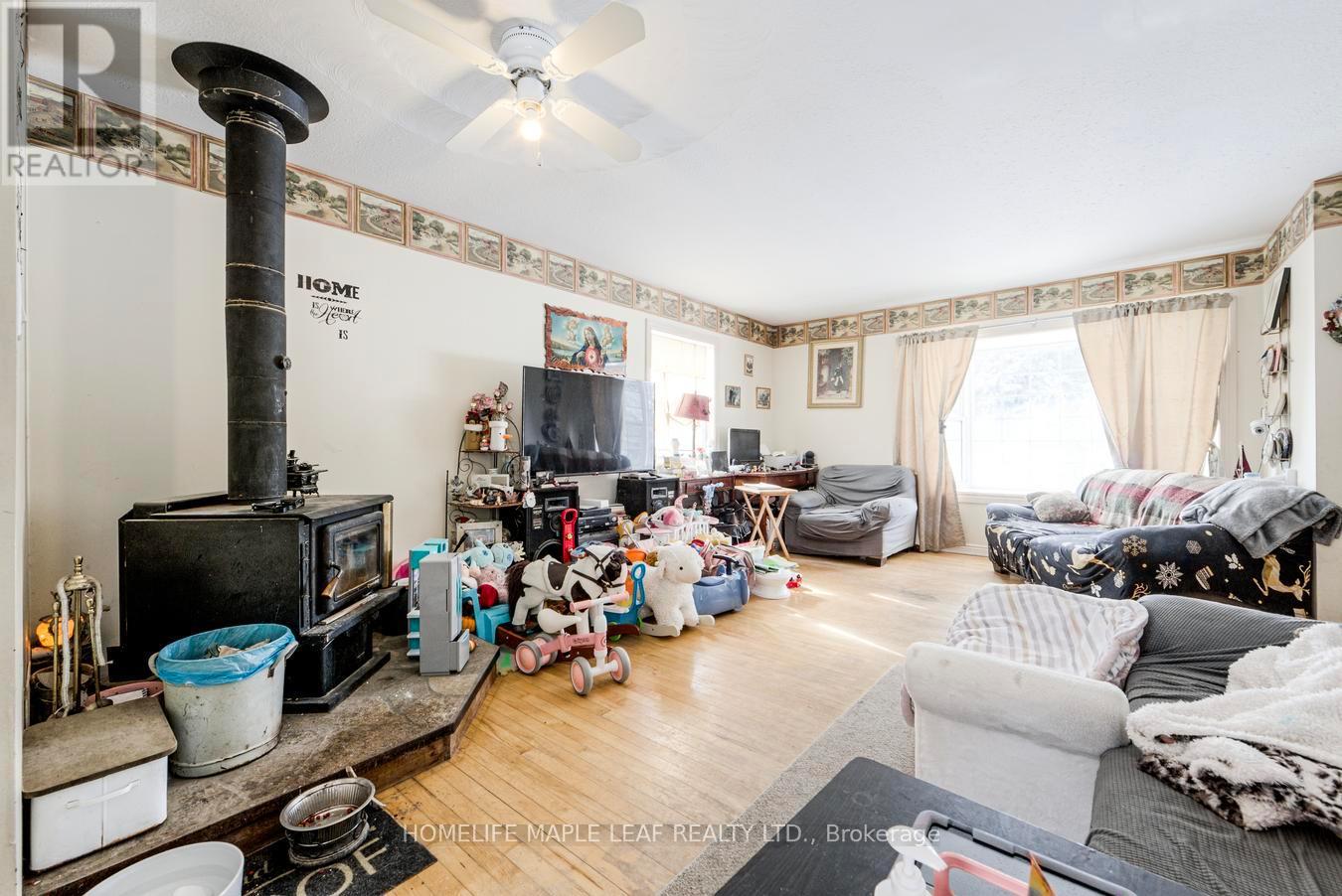 935545 Airport Road, Mono, Ontario  L9V 1C3 - Photo 7 - X12849296