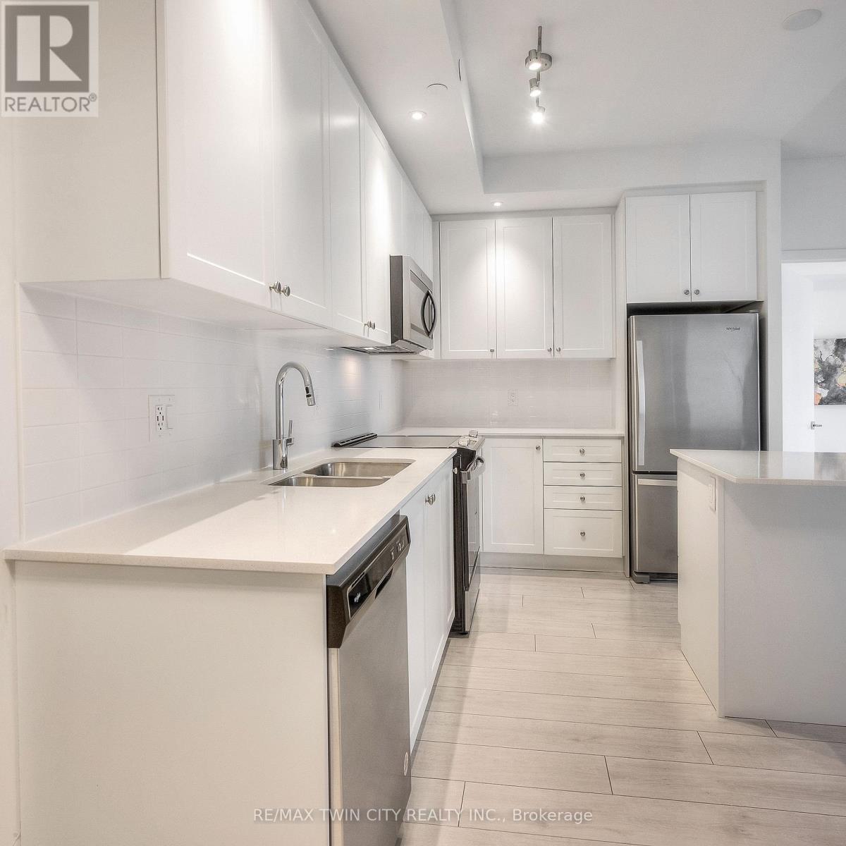 1201 - 55 Duke Street W, Kitchener, Ontario  N2H 4Z1 - Photo 10 - X12849326