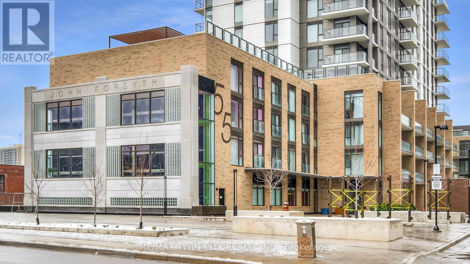 1201 - 55 Duke Street W, Kitchener, Ontario  N2H 4Z1 - Photo 2 - X12849326