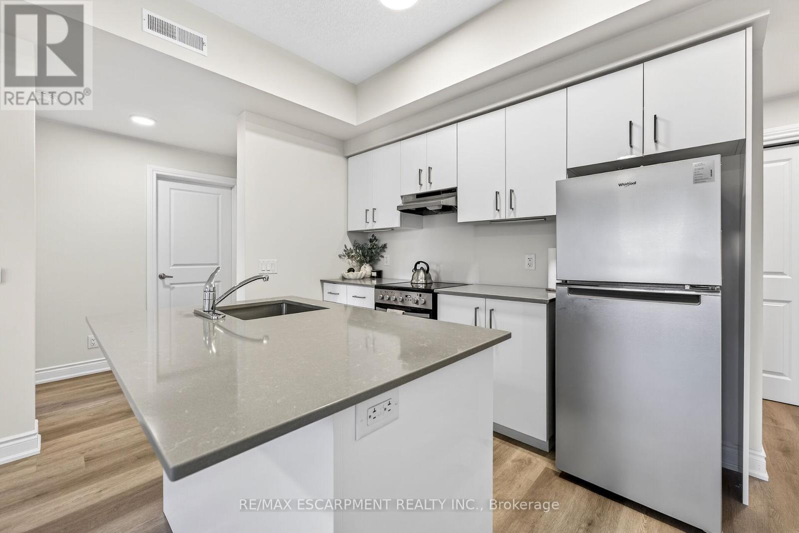 303 - 259 King Street E, Hamilton, Ontario  L8G 1L9 - Photo 12 - X12849390