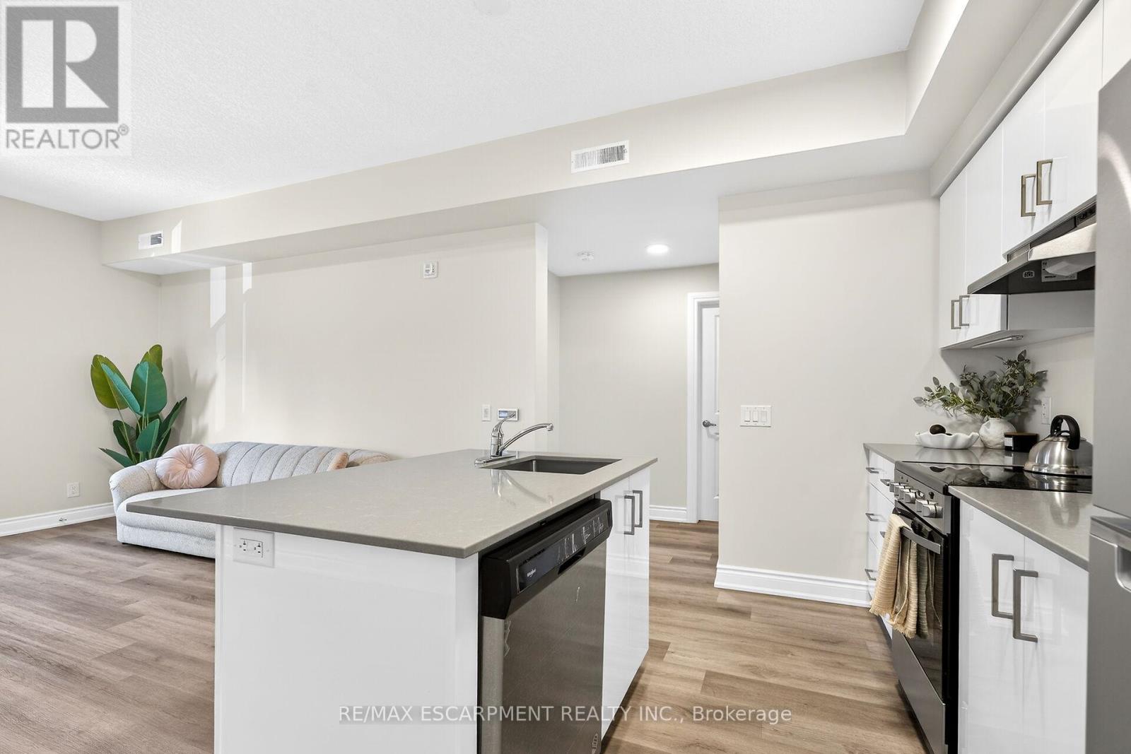 303 - 259 King Street E, Hamilton, Ontario  L8G 1L9 - Photo 13 - X12849390