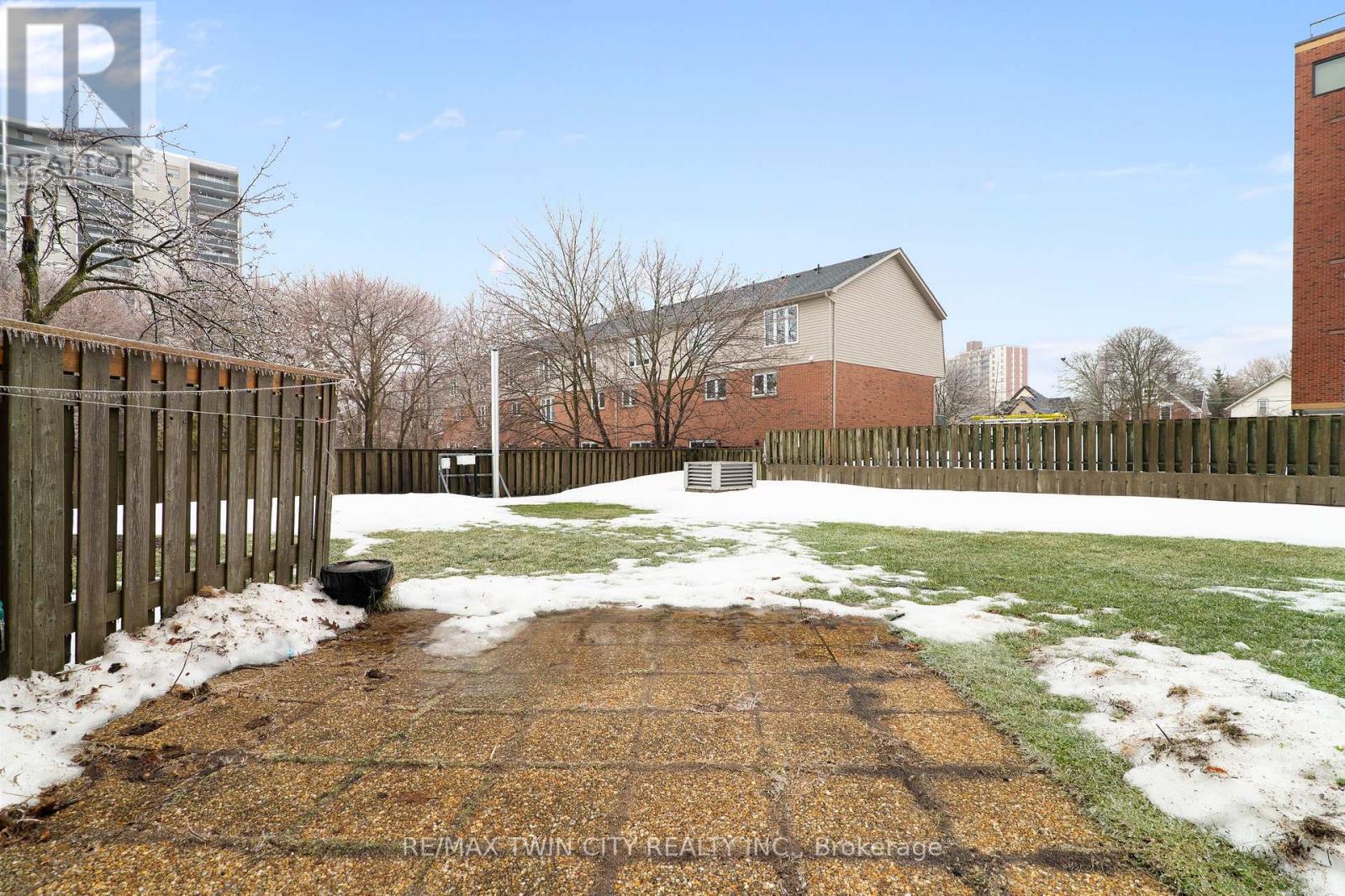 107 - 10 Ellen Street E, Kitchener, Ontario  N2H 6R8 - Photo 42 - X12849402