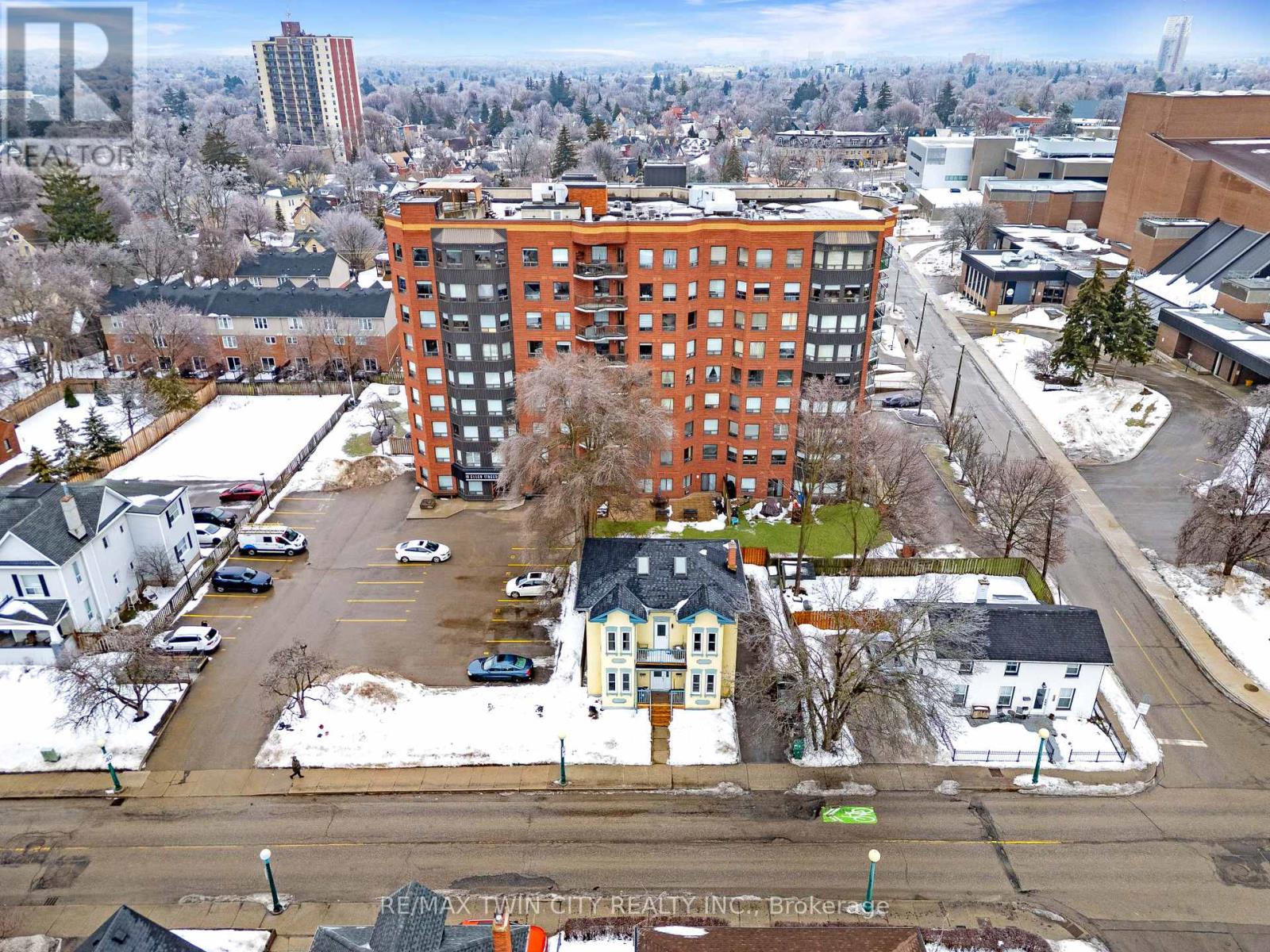 107 - 10 Ellen Street E, Kitchener, Ontario  N2H 6R8 - Photo 49 - X12849402