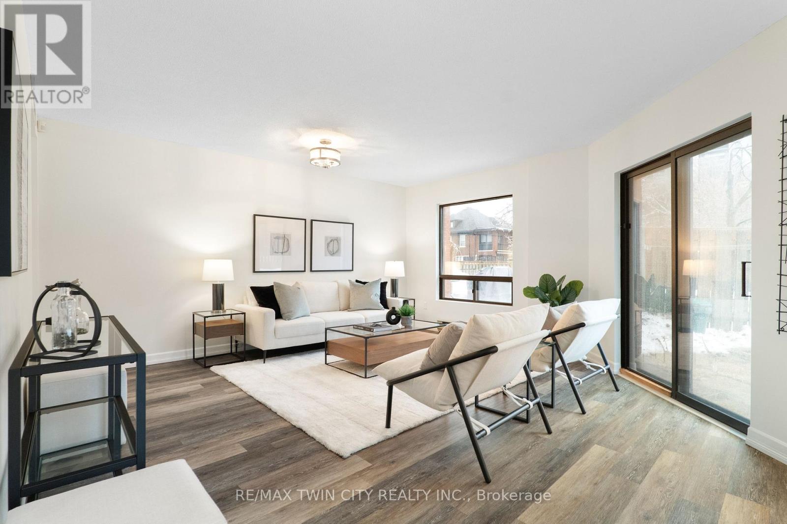 107 - 10 Ellen Street E, Kitchener, Ontario  N2H 6R8 - Photo 9 - X12849402