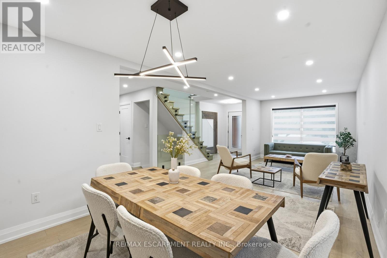 108 Greenshire Drive, Hamilton, Ontario  L9C 7G5 - Photo 8 - X12849436