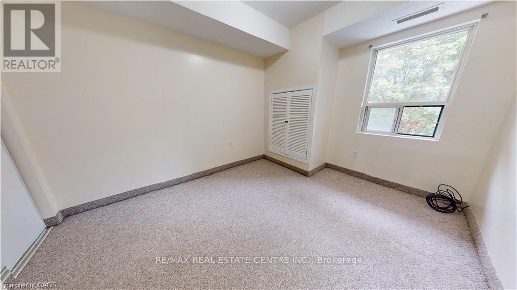 403 - 15 Hofstetter Avenue, Kitchener, Ontario  N2A 3Z7 - Photo 13 - X12849450