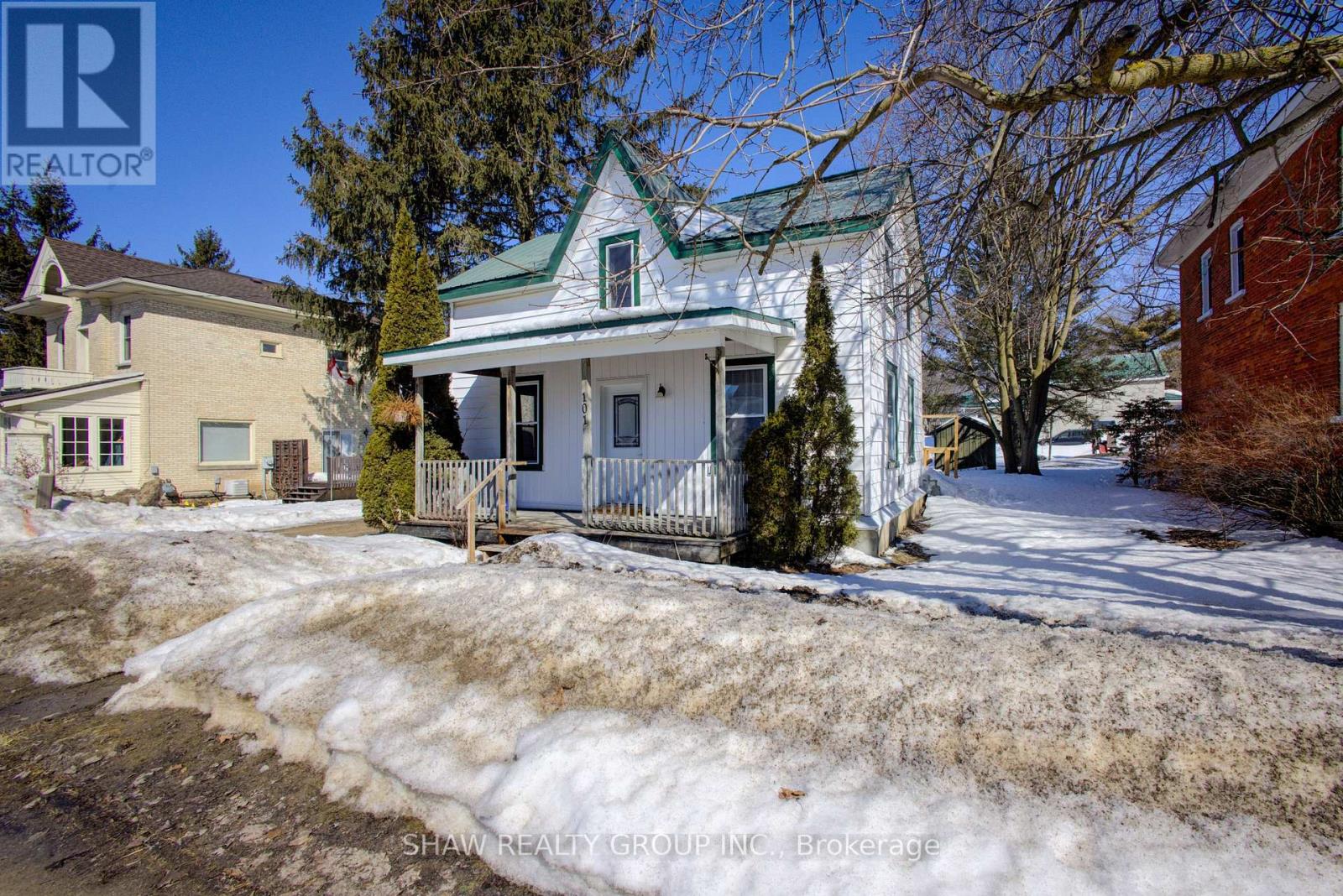101 John Street, North Huron, Ontario  N0G 2W0 - Photo 3 - X12849608