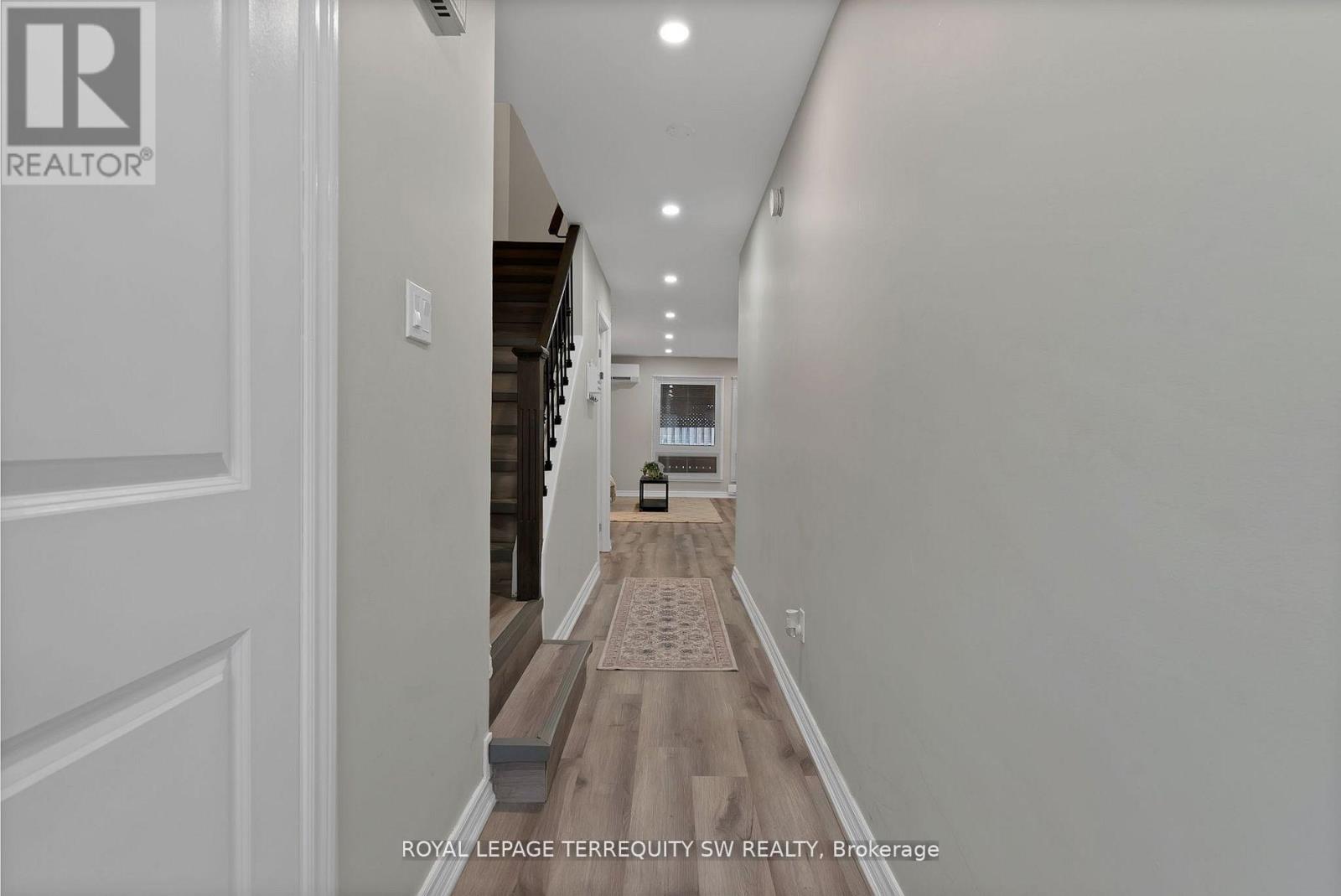 233 - 158 Woody Vine Way, Toronto, Ontario  M2J 4H6 - Photo 5 - C12849374