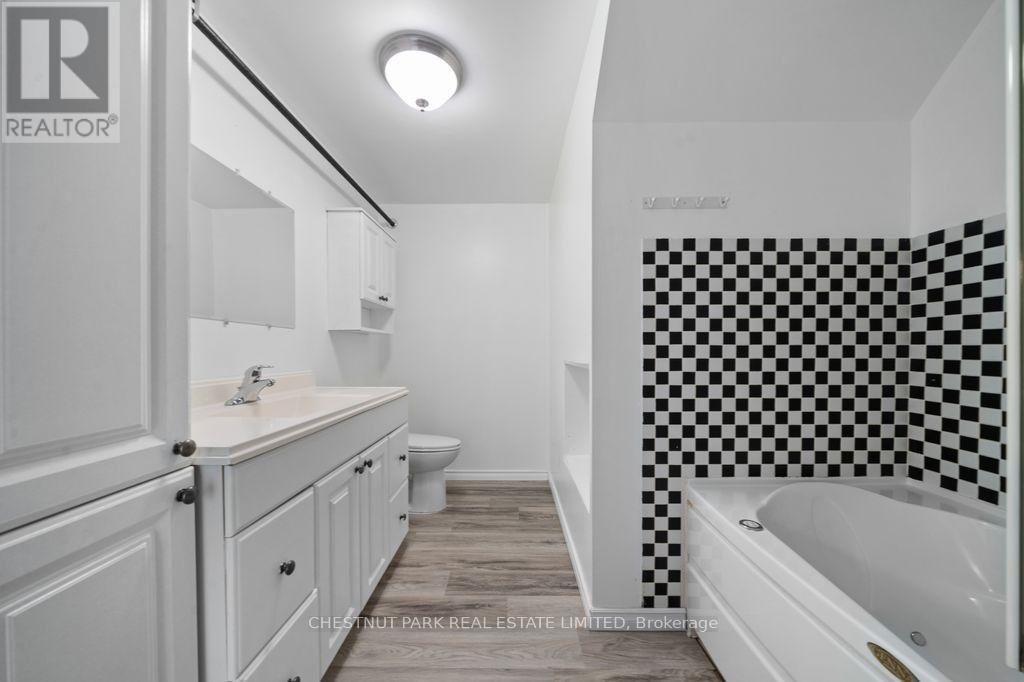 71 Queen Street, Prince Edward County, Ontario  K0K 2T0 - Photo 41 - X12849766