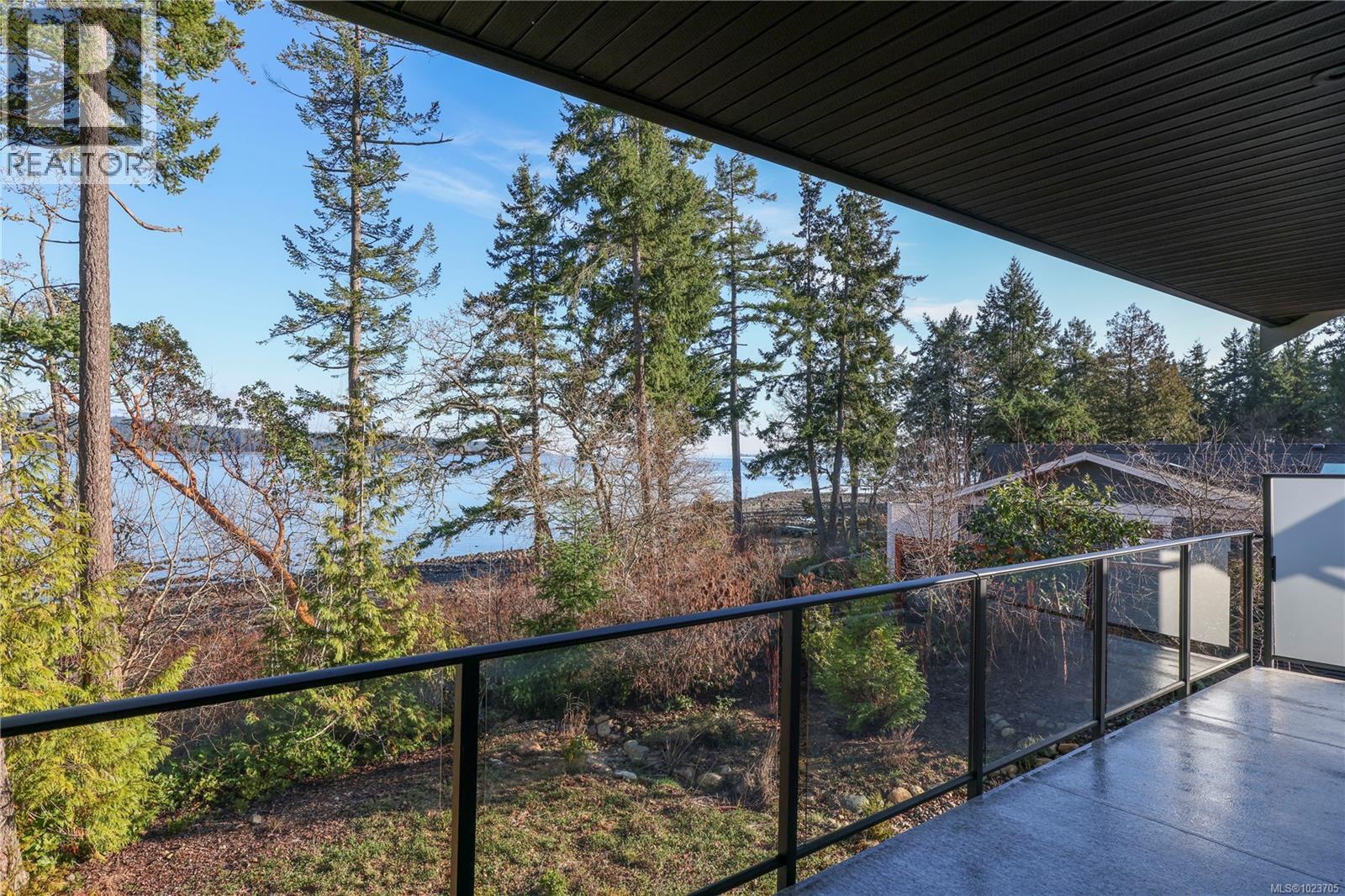 176 Baynes Dr, Fanny Bay, British Columbia  V0R 1W0 - Photo 10 - 1023705