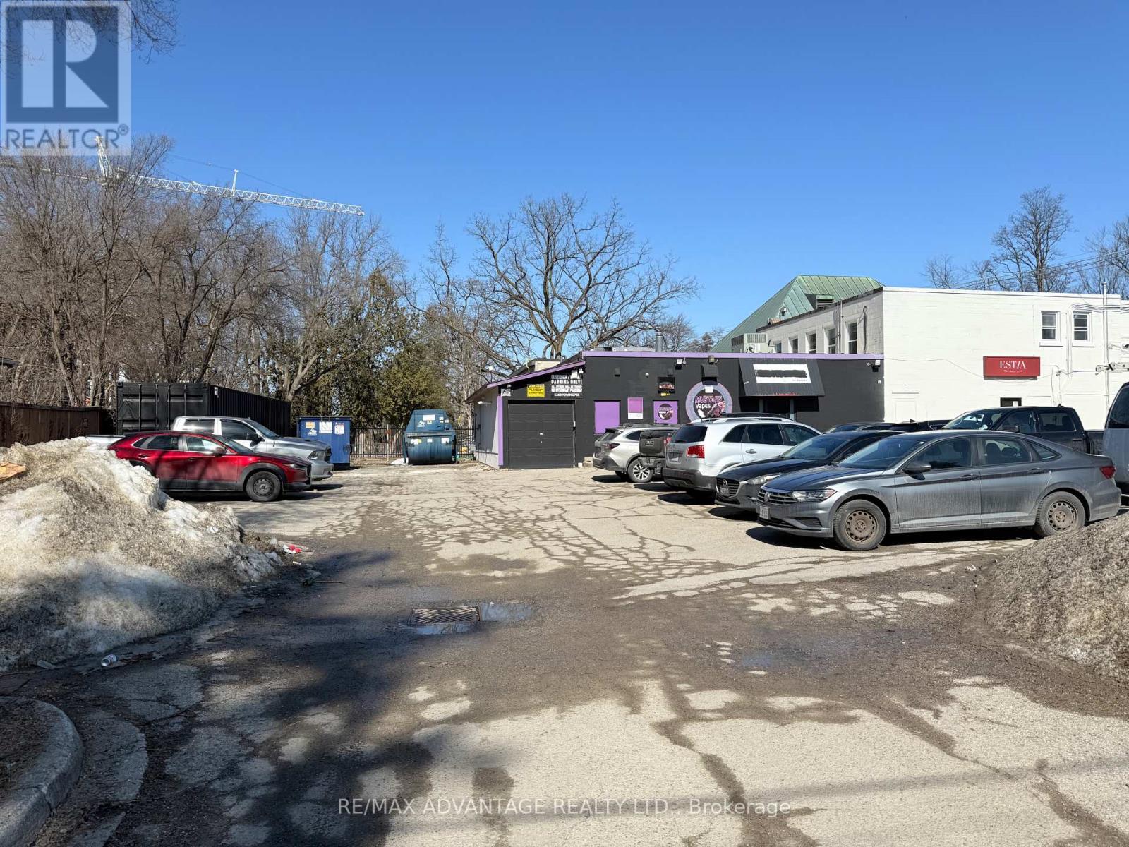 1135 Richmond Street, London East, Ontario  N6A 3K6 - Photo 2 - X12849784