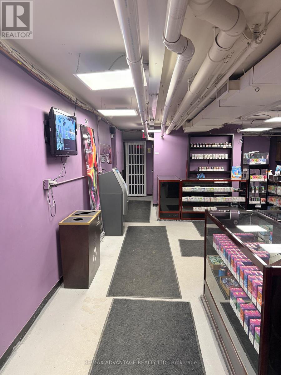 1135 Richmond Street, London East, Ontario  N6A 3K6 - Photo 3 - X12849784