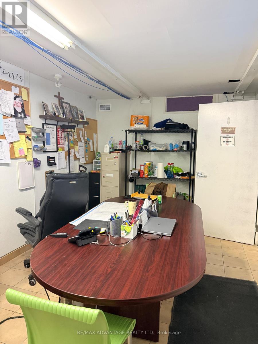 1135 Richmond Street, London East, Ontario  N6A 3K6 - Photo 9 - X12849784