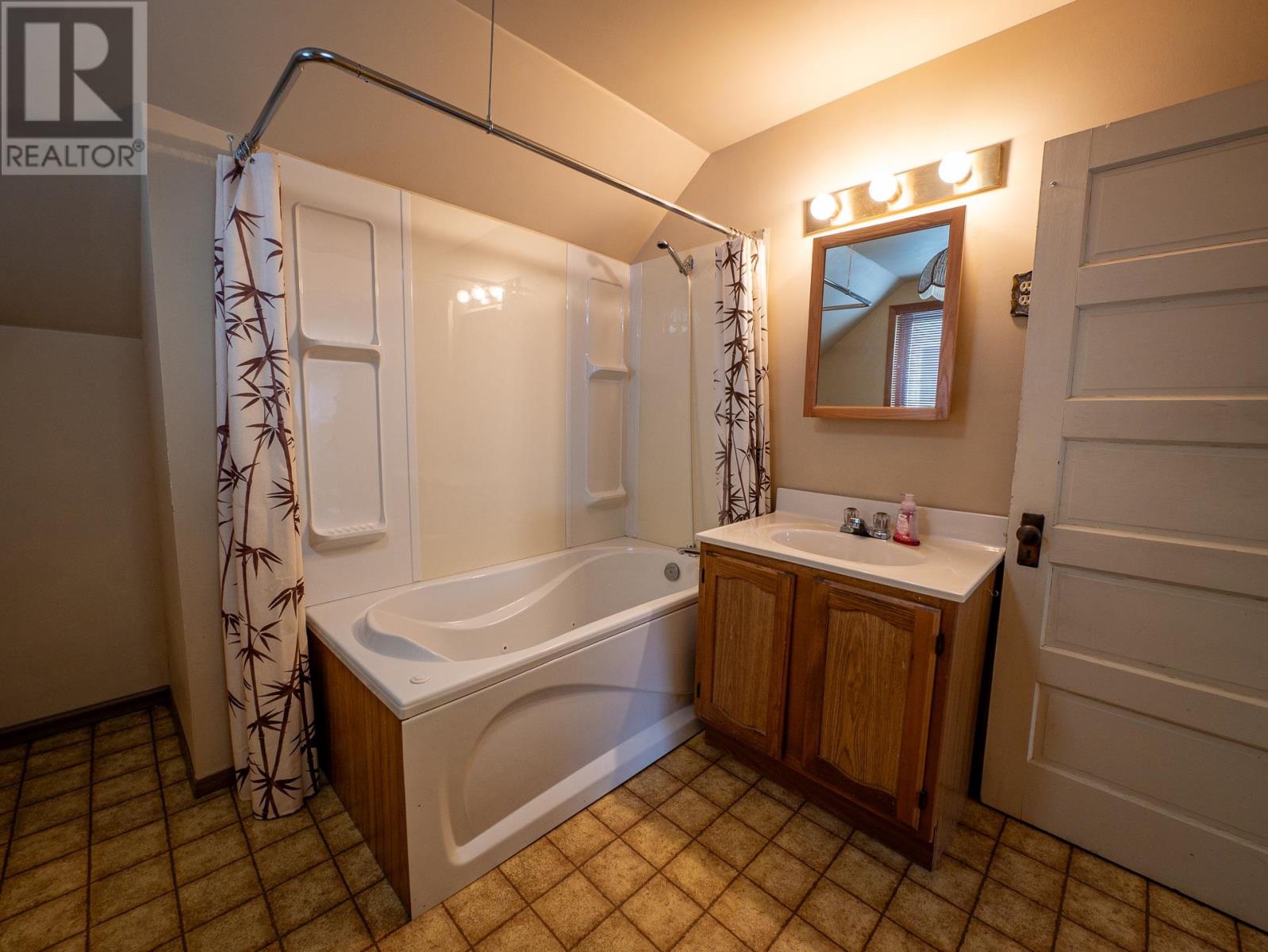 125 Fourth St N, Kenora, Ontario  P9N 2M6 - Photo 34 - TB2600360