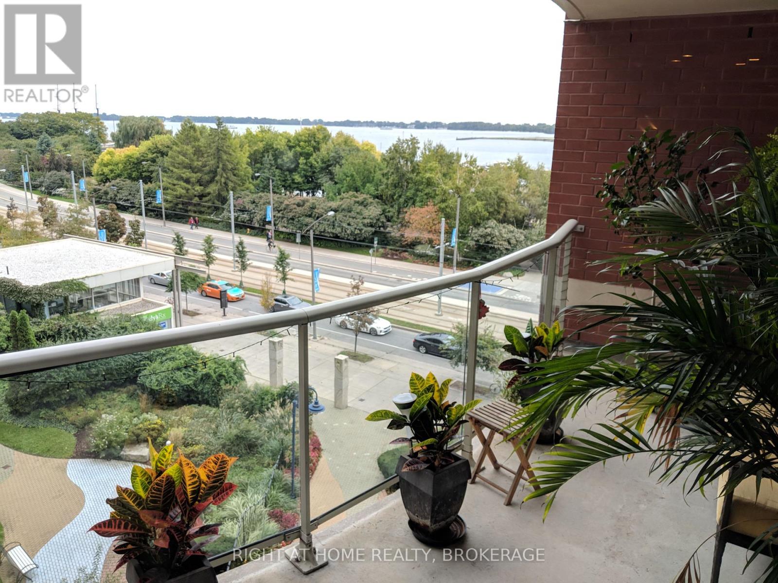 608 - 550 Queens Quay W, Toronto, Ontario  M5V 3M8 - Photo 12 - C12849740