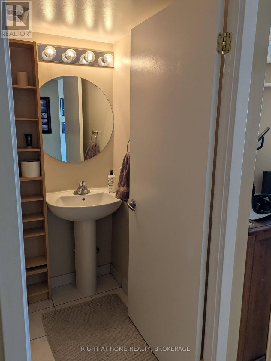 608 - 550 Queens Quay W, Toronto, Ontario  M5V 3M8 - Photo 18 - C12849740