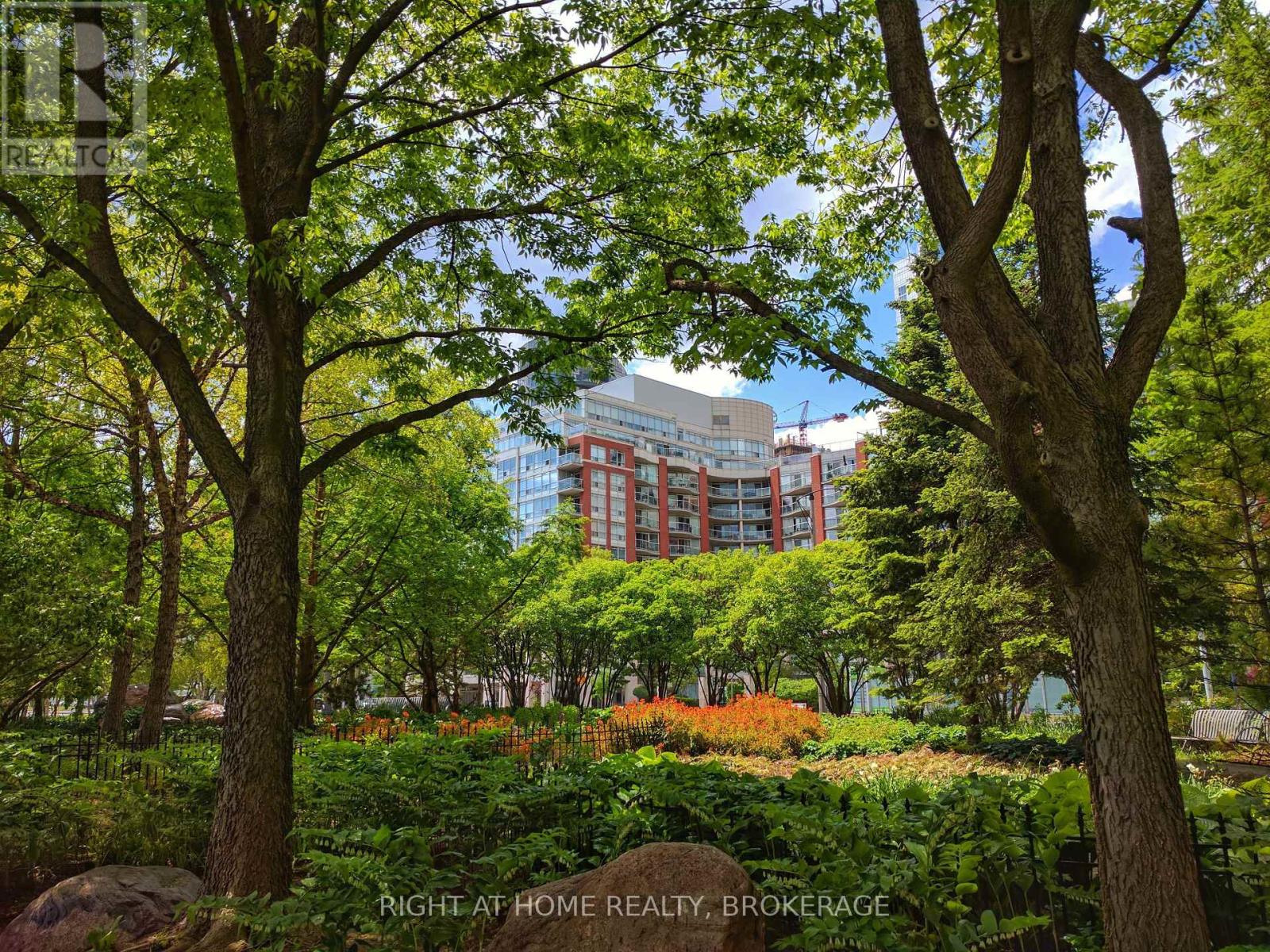 608 - 550 Queens Quay W, Toronto, Ontario  M5V 3M8 - Photo 25 - C12849740