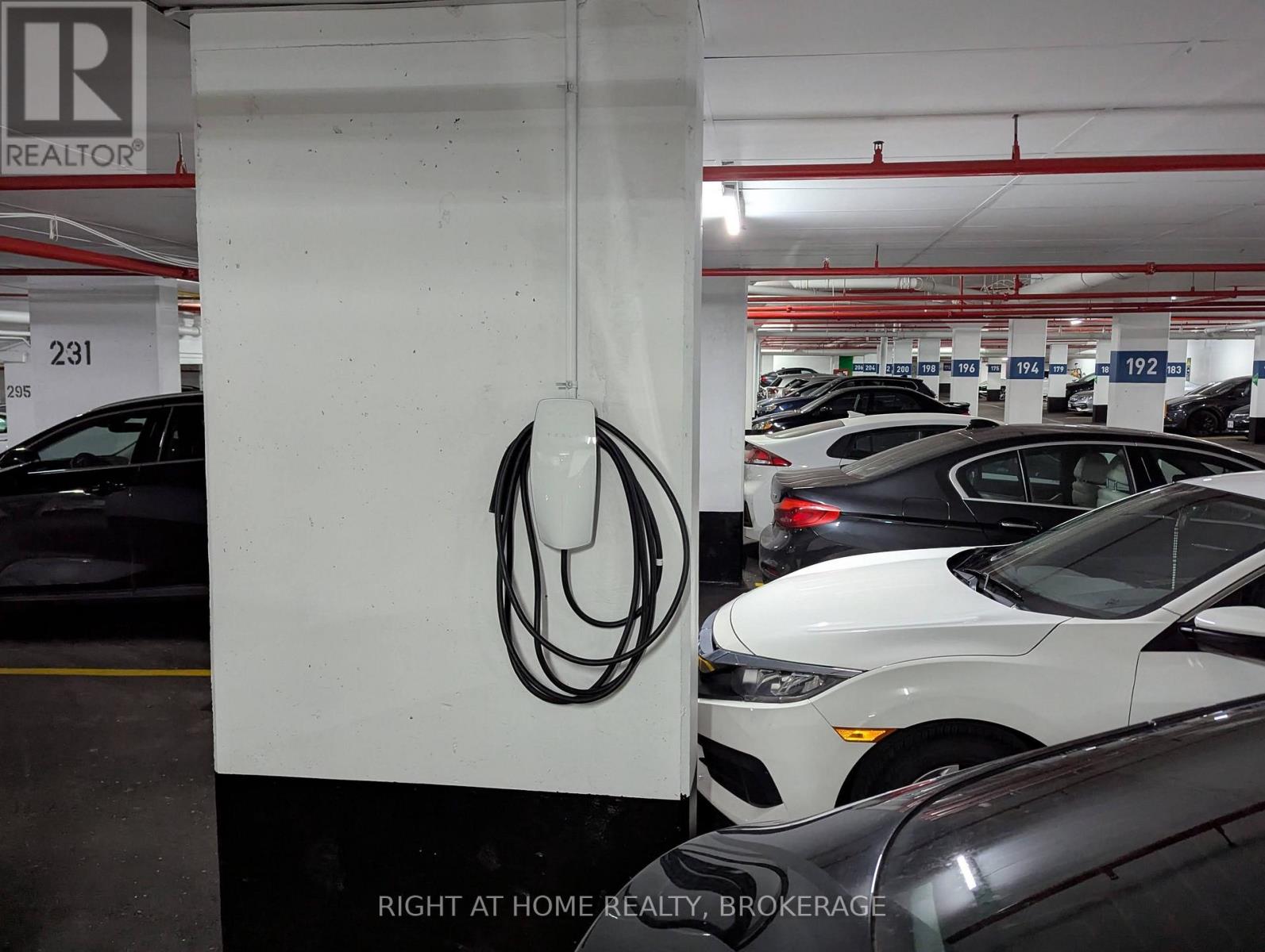 608 - 550 Queens Quay W, Toronto, Ontario  M5V 3M8 - Photo 27 - C12849740