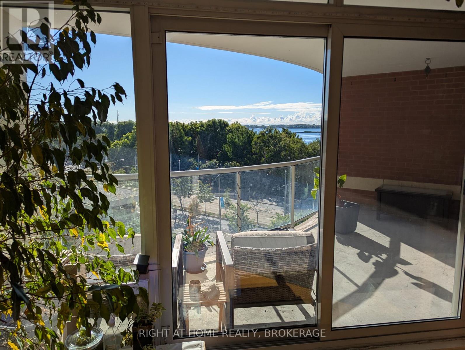 608 - 550 Queens Quay W, Toronto, Ontario  M5V 3M8 - Photo 3 - C12849740