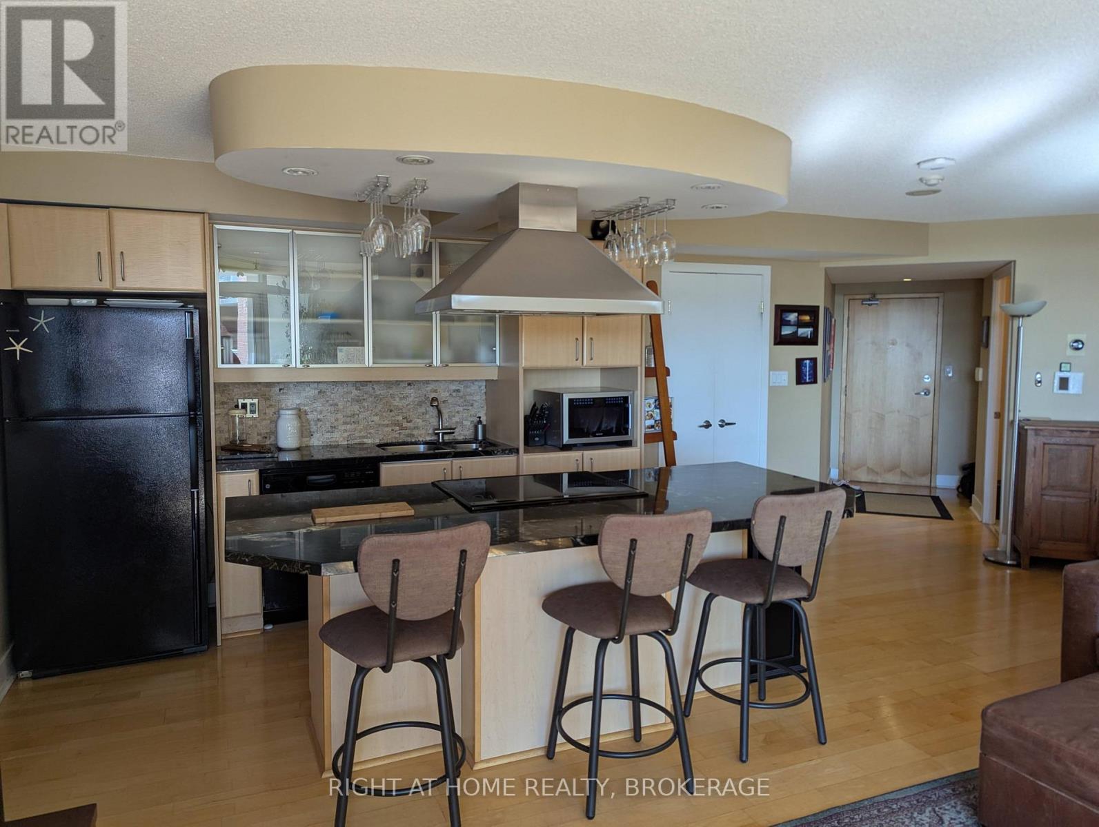 608 - 550 Queens Quay W, Toronto, Ontario  M5V 3M8 - Photo 5 - C12849740