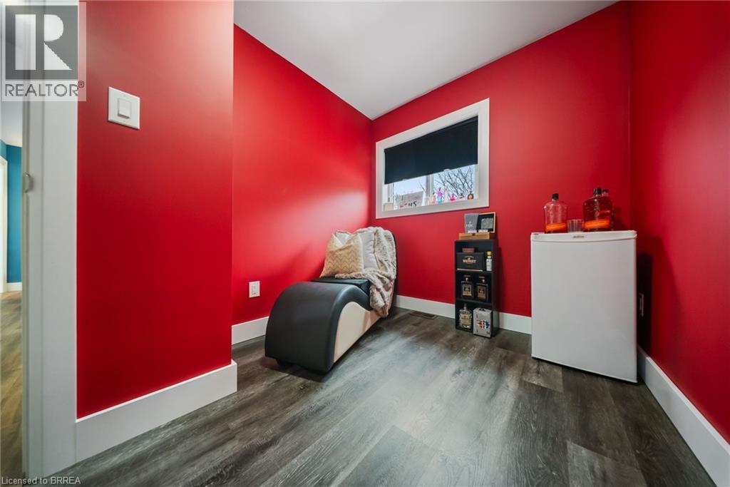 12 Paris Road, Brantford, Ontario  N3R 1H7 - Photo 21 - 40806643