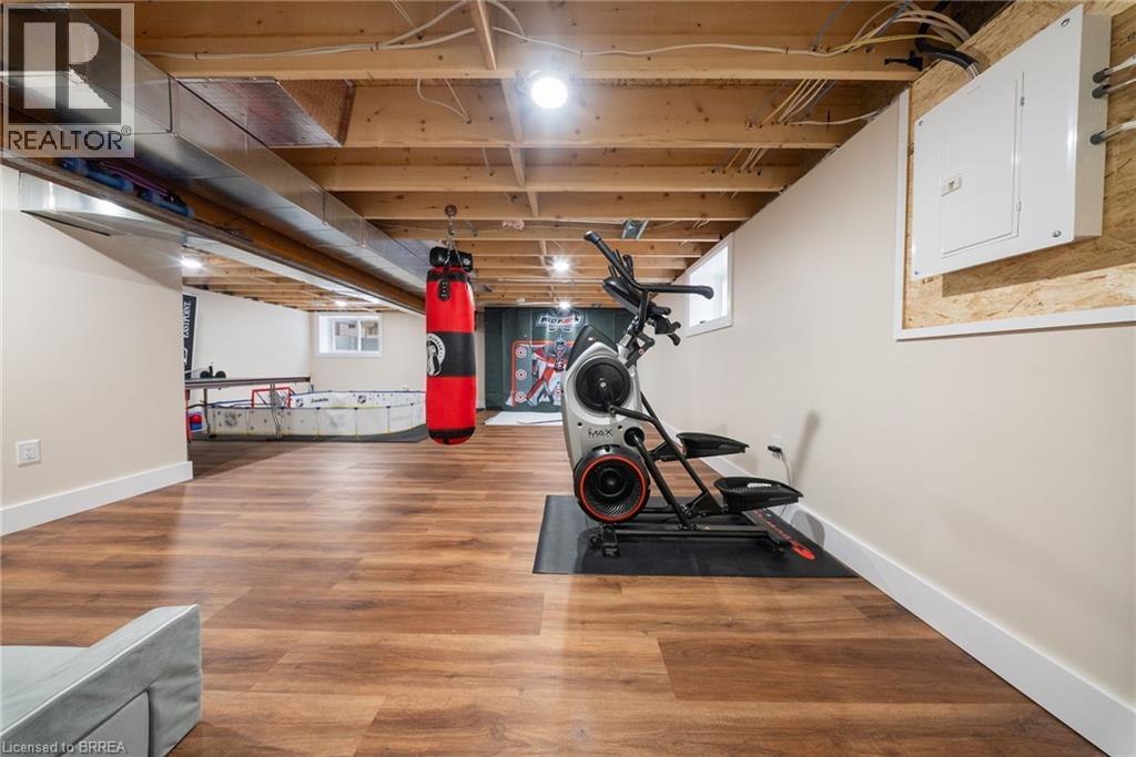 12 Paris Road, Brantford, Ontario  N3R 1H7 - Photo 27 - 40806643