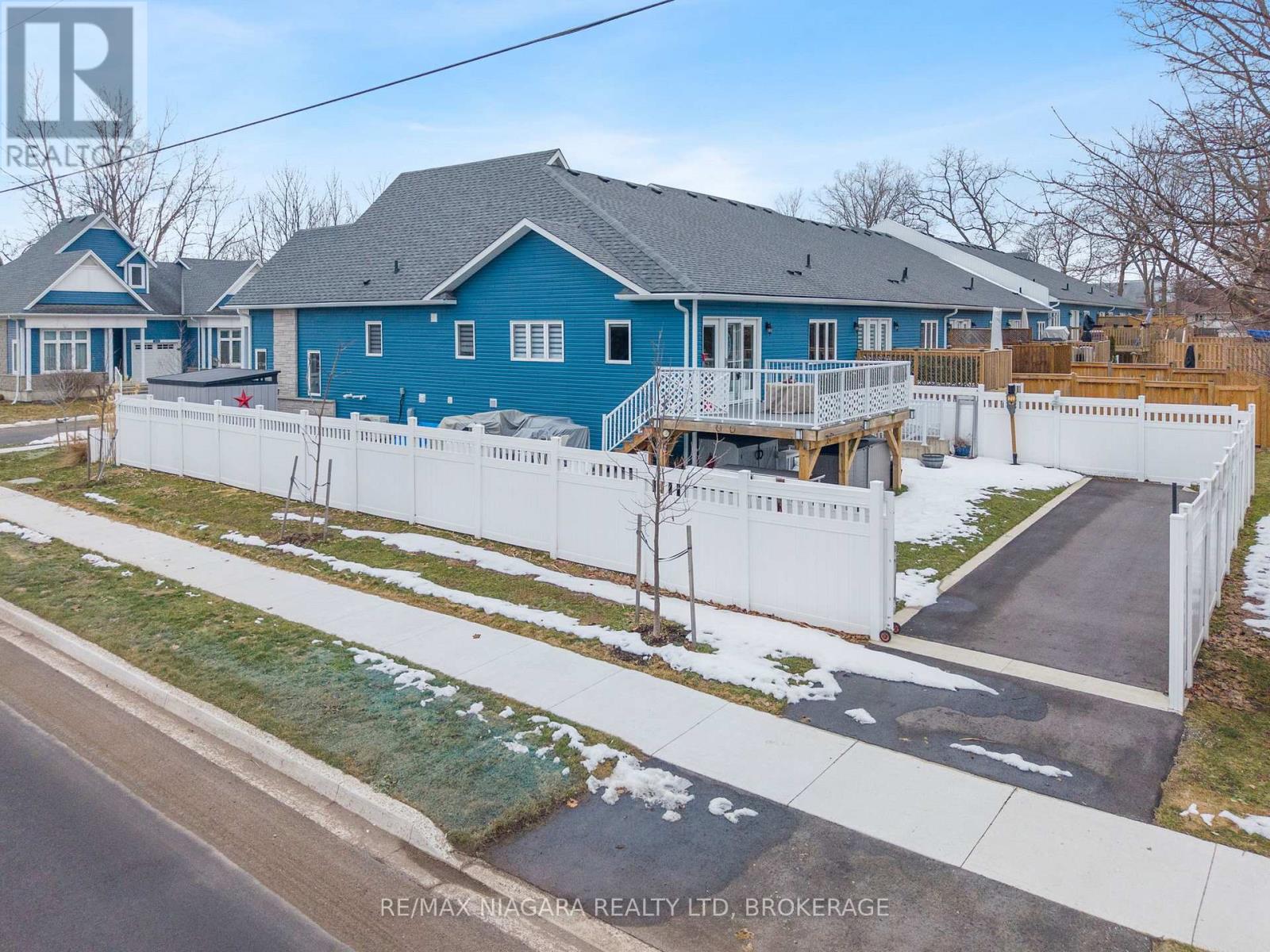 3600 Hibbard Street, Fort Erie (Ridgeway), Ontario  L0S 1N0 - Photo 2 - X12849692