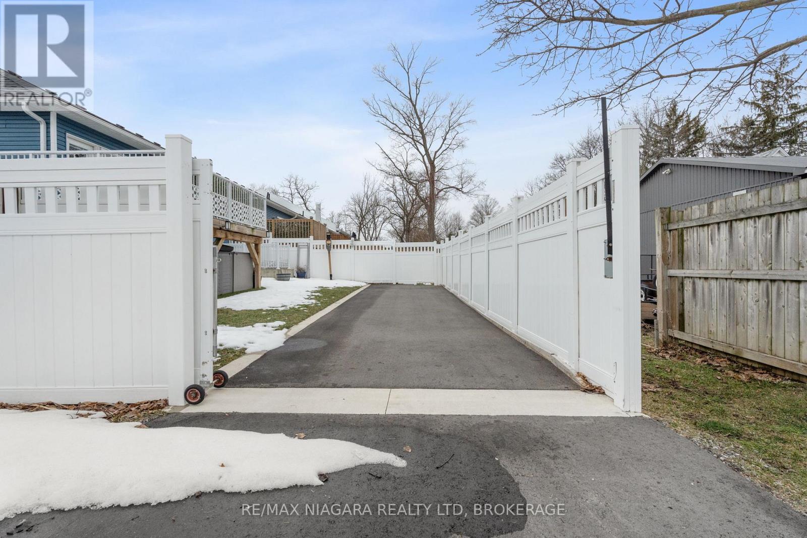 3600 Hibbard Street, Fort Erie (Ridgeway), Ontario  L0S 1N0 - Photo 36 - X12849692