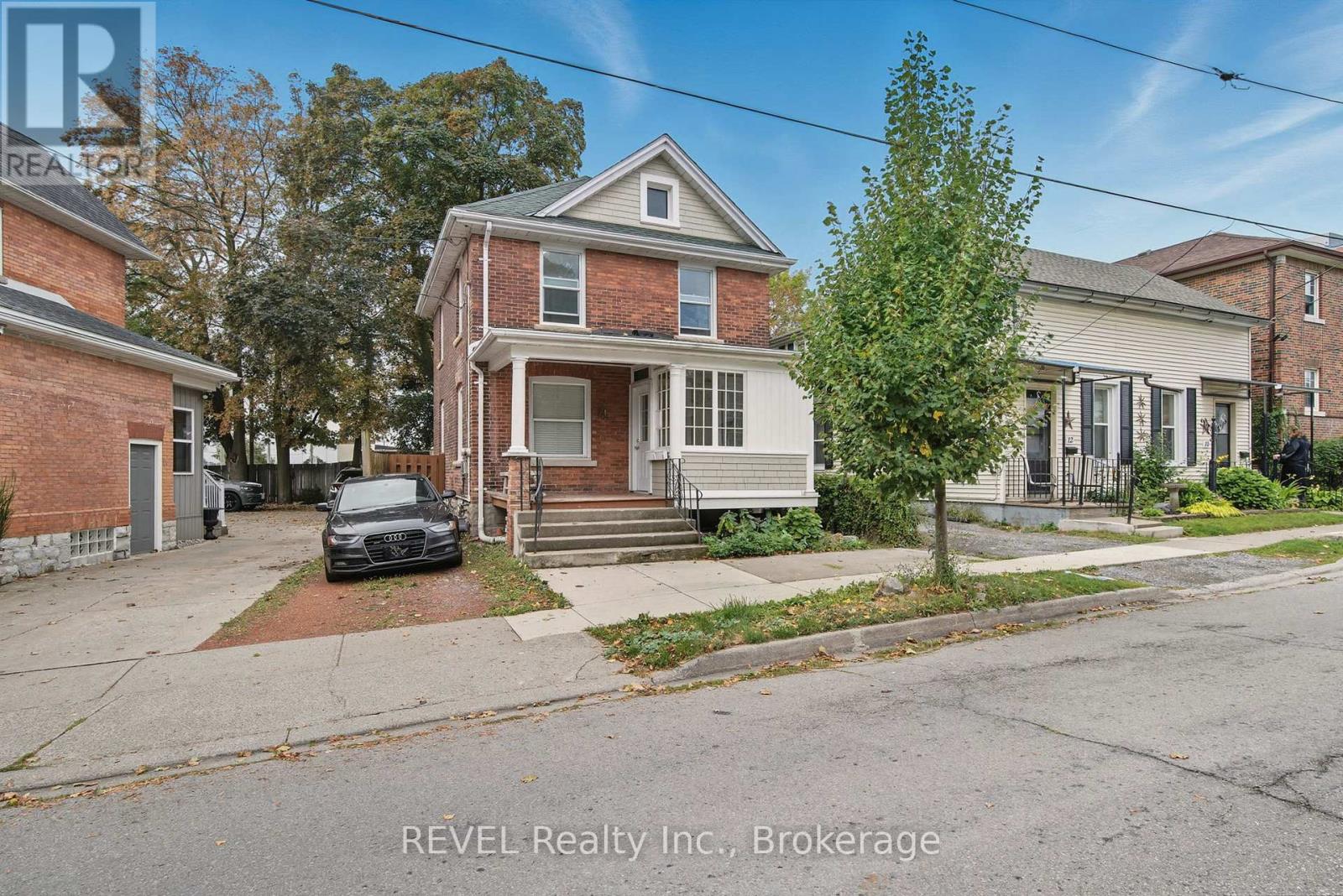 14 Bond Street, St. Catharines, Ontario  L2R 4Z2 - Photo 1 - X12849794