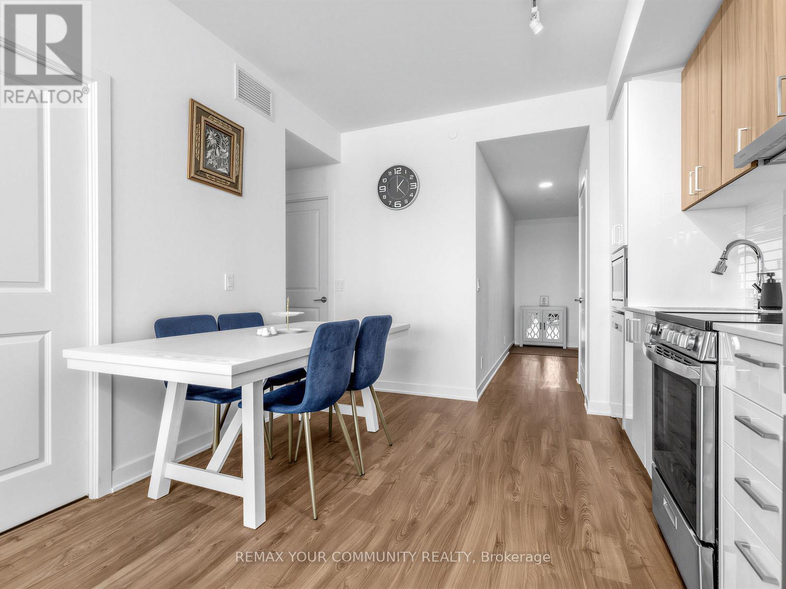 1510 - 30 Upper Mall Way, Vaughan, Ontario  L4J 4P8 - Photo 7 - N12849418