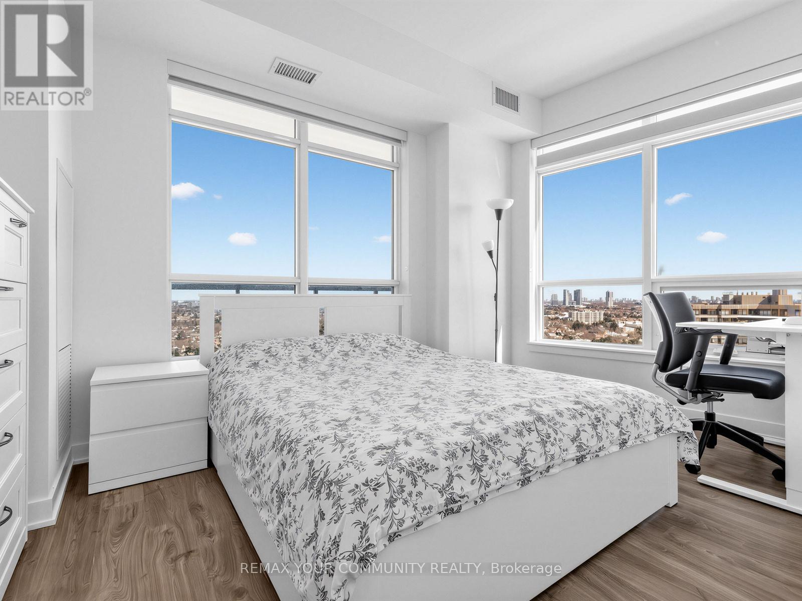 1510 - 30 Upper Mall Way, Vaughan, Ontario  L4J 4P8 - Photo 18 - N12849418