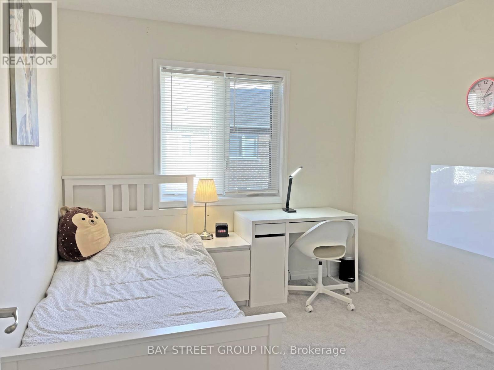 3315 Vardon Way, Oakville, Ontario  L6M 1S1 - Photo 8 - W12848898