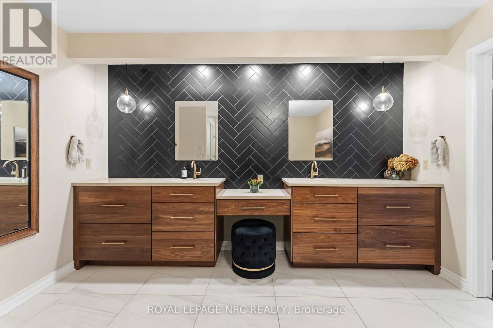 3 Petronella Parkway, Pelham (Fonthill), Ontario  L0S 1E0 - Photo 30 - X12848312