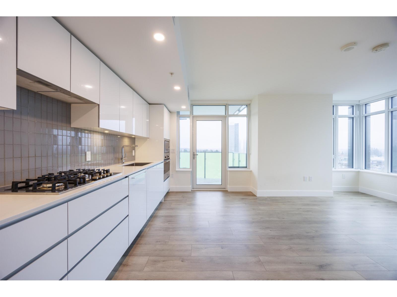 1204 10428 Whalley Boulevard, Surrey, British Columbia  V3T 0W2 - Photo 12 - R3096441