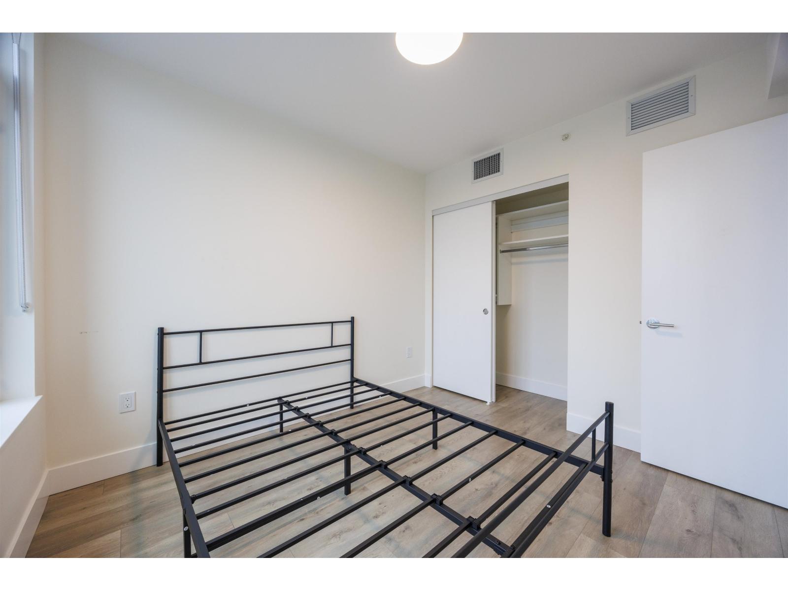 1204 10428 Whalley Boulevard, Surrey, British Columbia  V3T 0W2 - Photo 11 - R3096441