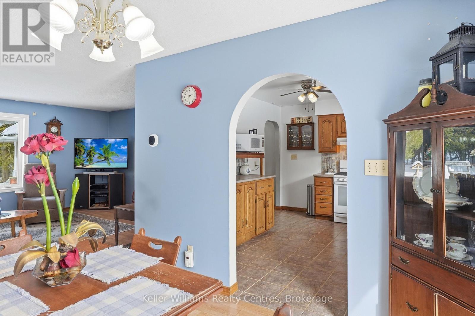 54 Coronation Street, South Bruce Peninsula, Ontario  N0H 2T0 - Photo 13 - X12849694