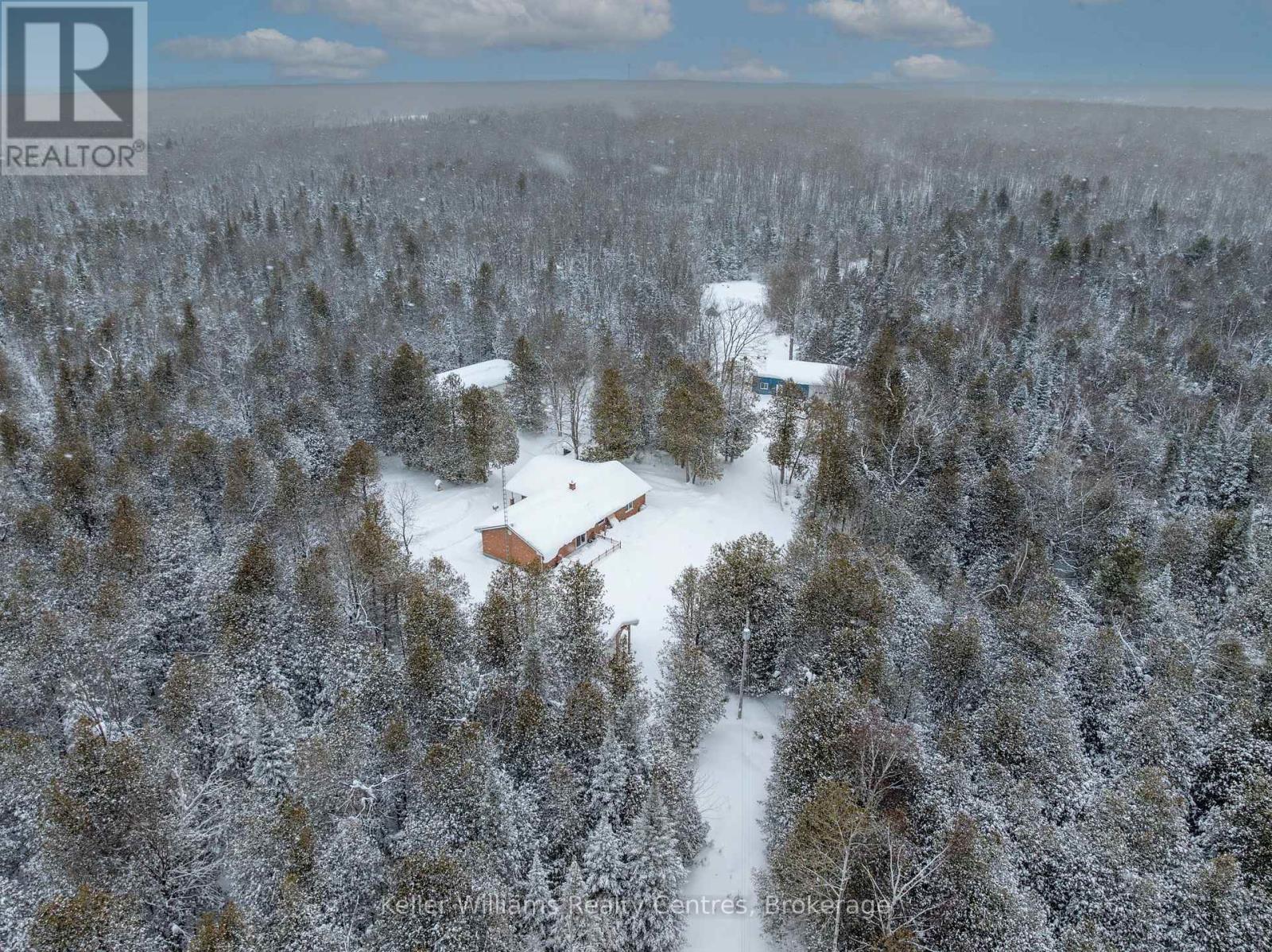 54 Coronation Street, South Bruce Peninsula, Ontario  N0H 2T0 - Photo 2 - X12849694