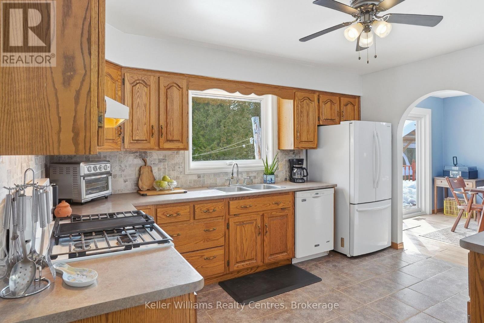 54 Coronation Street, South Bruce Peninsula, Ontario  N0H 2T0 - Photo 8 - X12849694