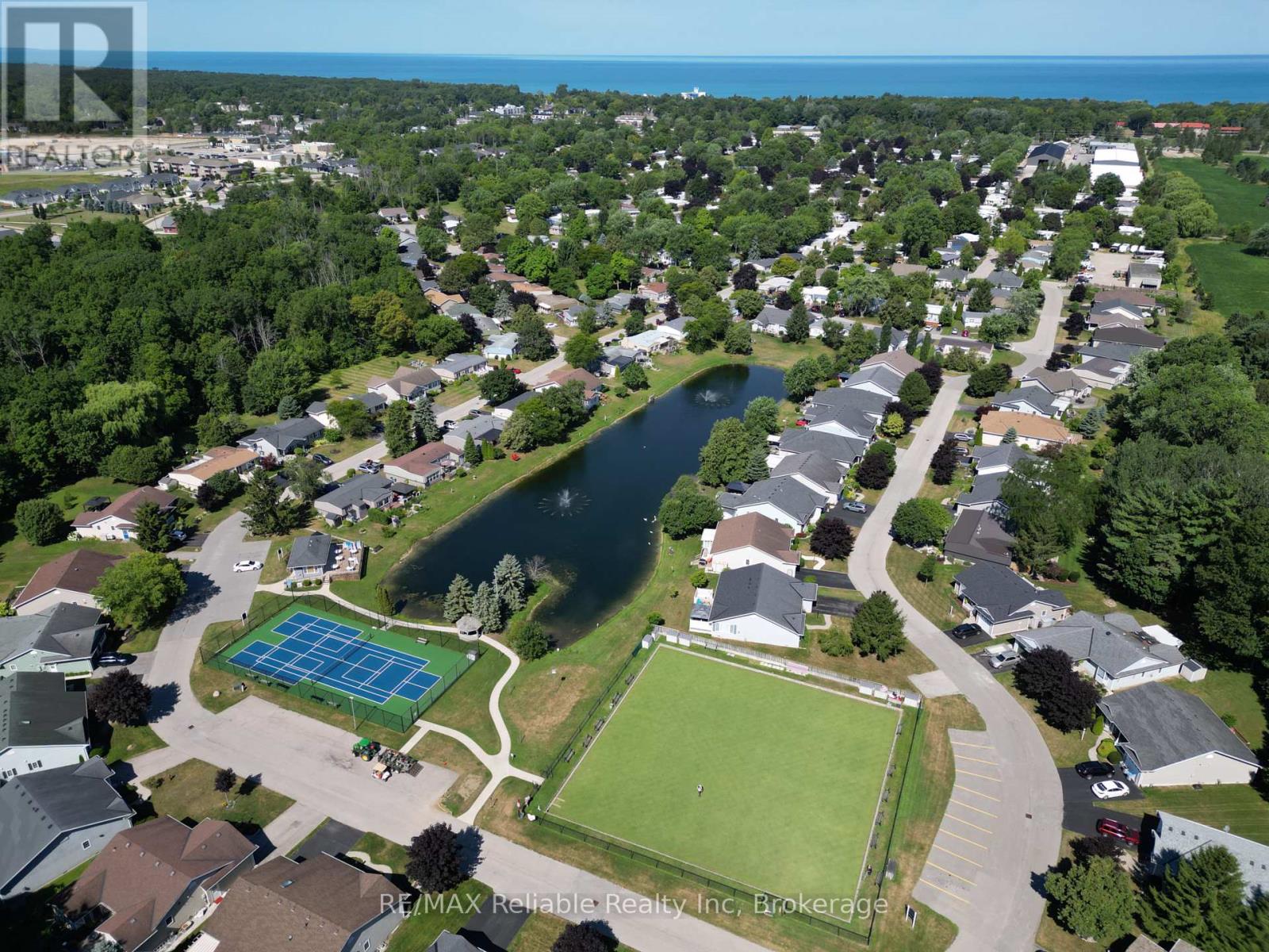 347 Shannon Boulevard, South Huron, Ontario  N0M 1T0 - Photo 8 - X12849768