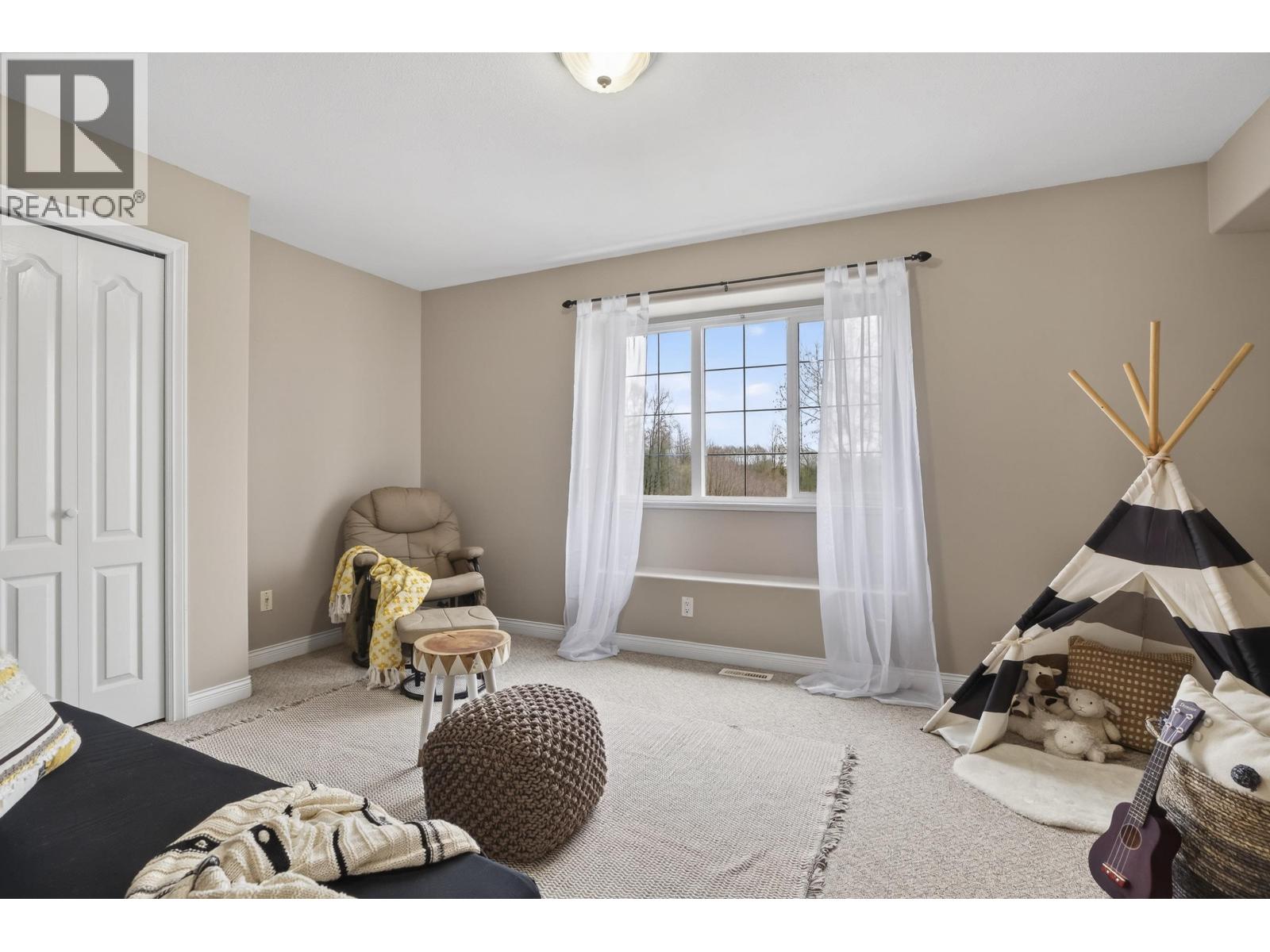 19757 Joyner Place, Pitt Meadows, British Columbia  V3Y 2S3 - Photo 31 - R3096013