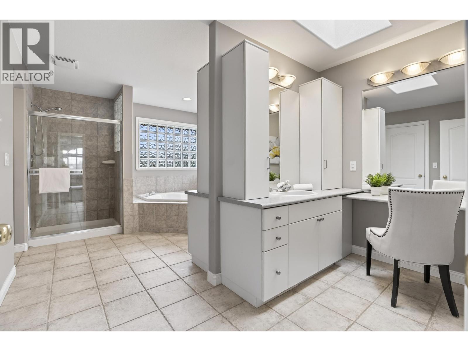 19757 Joyner Place, Pitt Meadows, British Columbia  V3Y 2S3 - Photo 20 - R3096013