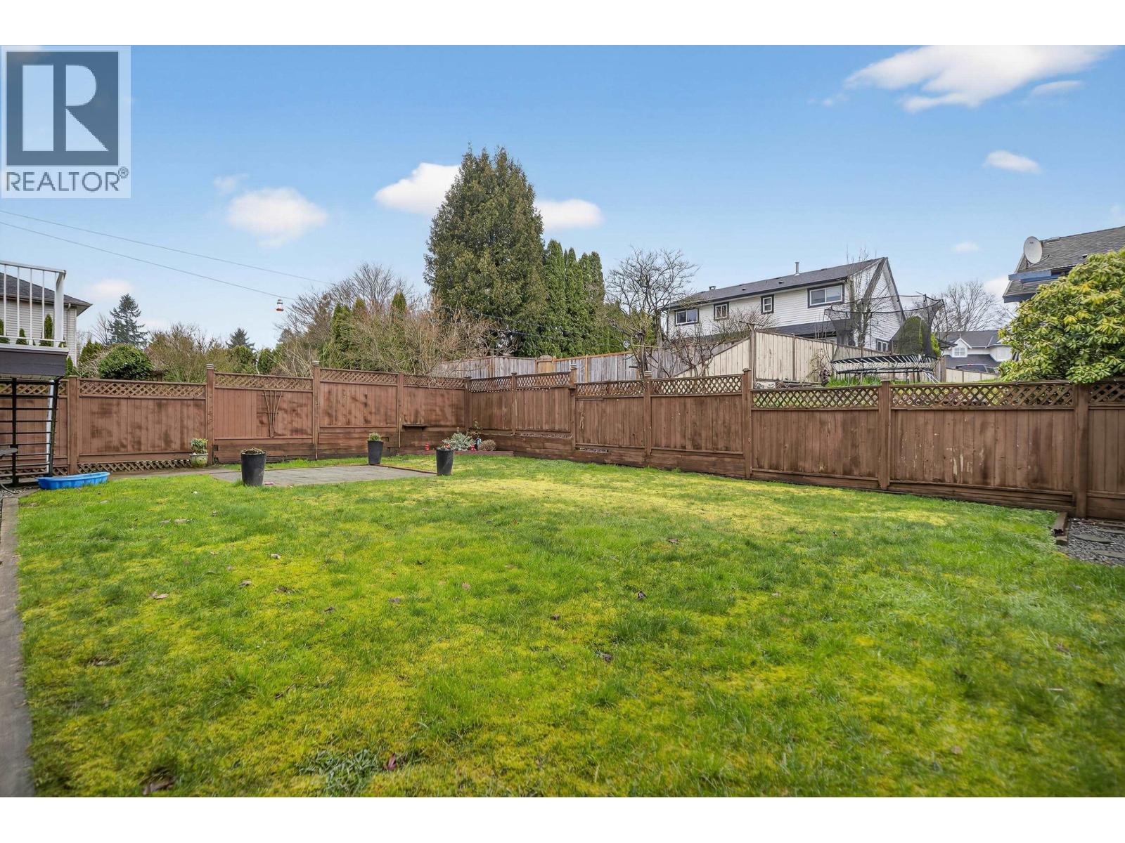 19757 Joyner Place, Pitt Meadows, British Columbia  V3Y 2S3 - Photo 36 - R3096013