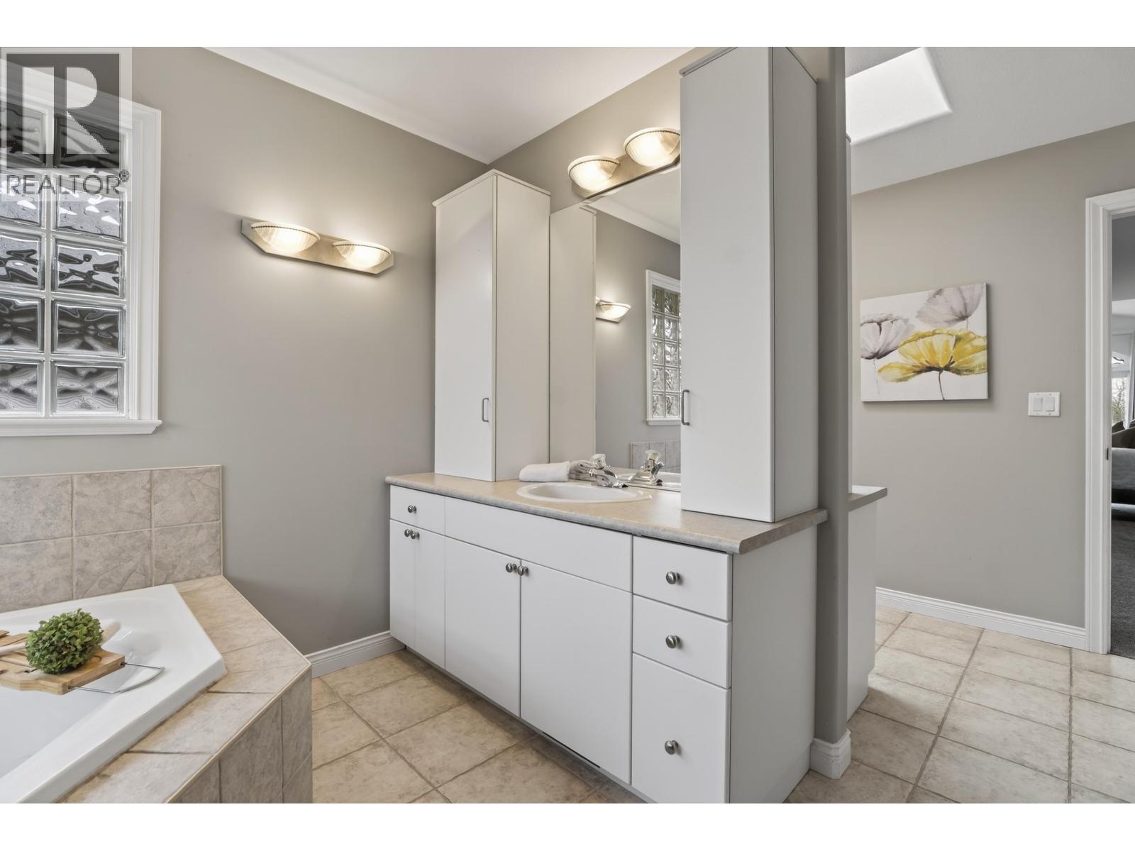 19757 Joyner Place, Pitt Meadows, British Columbia  V3Y 2S3 - Photo 21 - R3096013