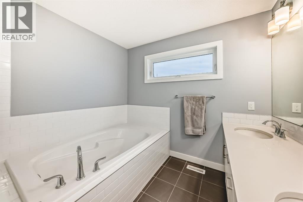 58 Sage Bluff View Nw, Calgary, Alberta  T3R 0X5 - Photo 35 - A2286676