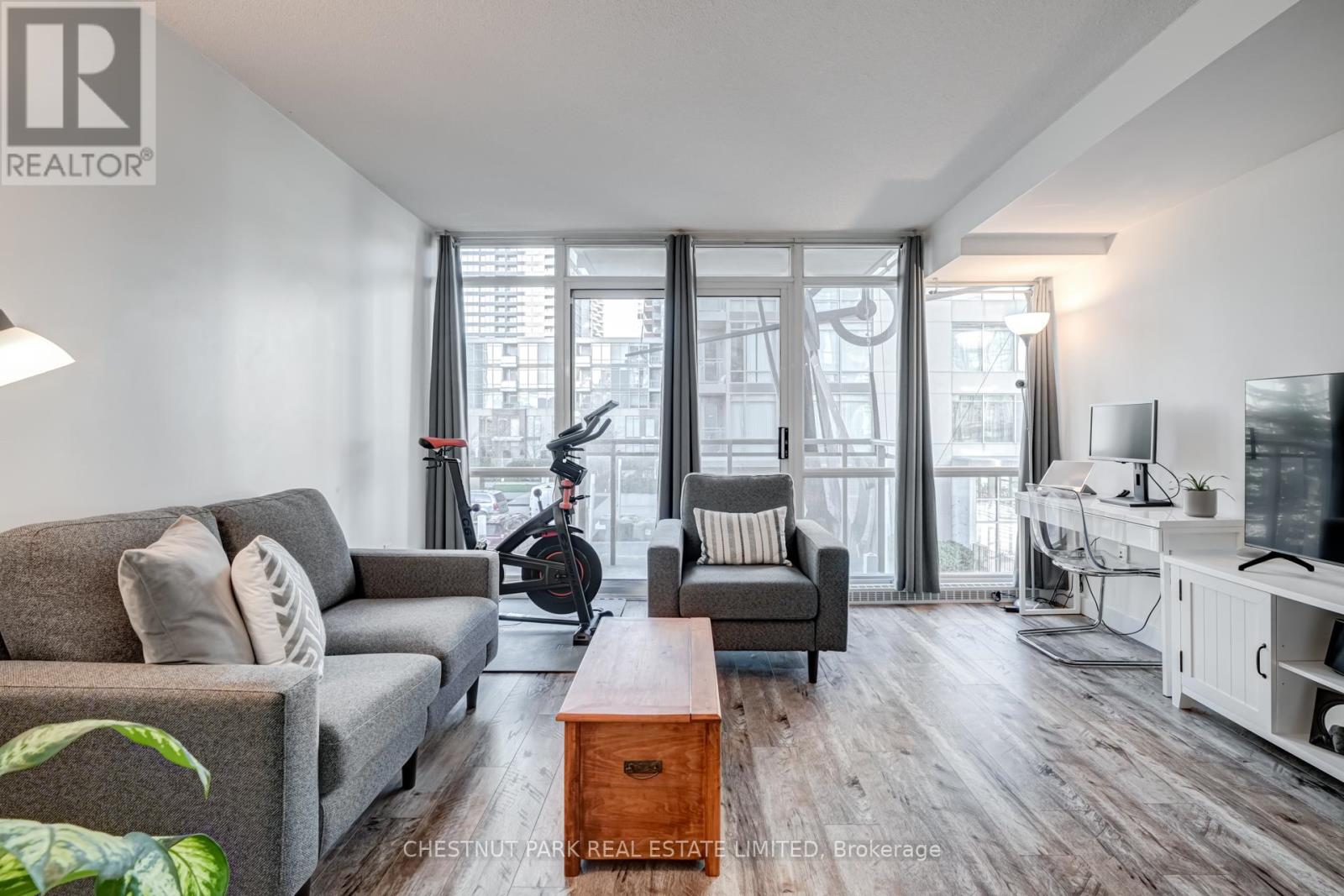 205 - 11 Brunel Court, Toronto, Ontario  M5V 3Y3 - Photo 2 - C12849780