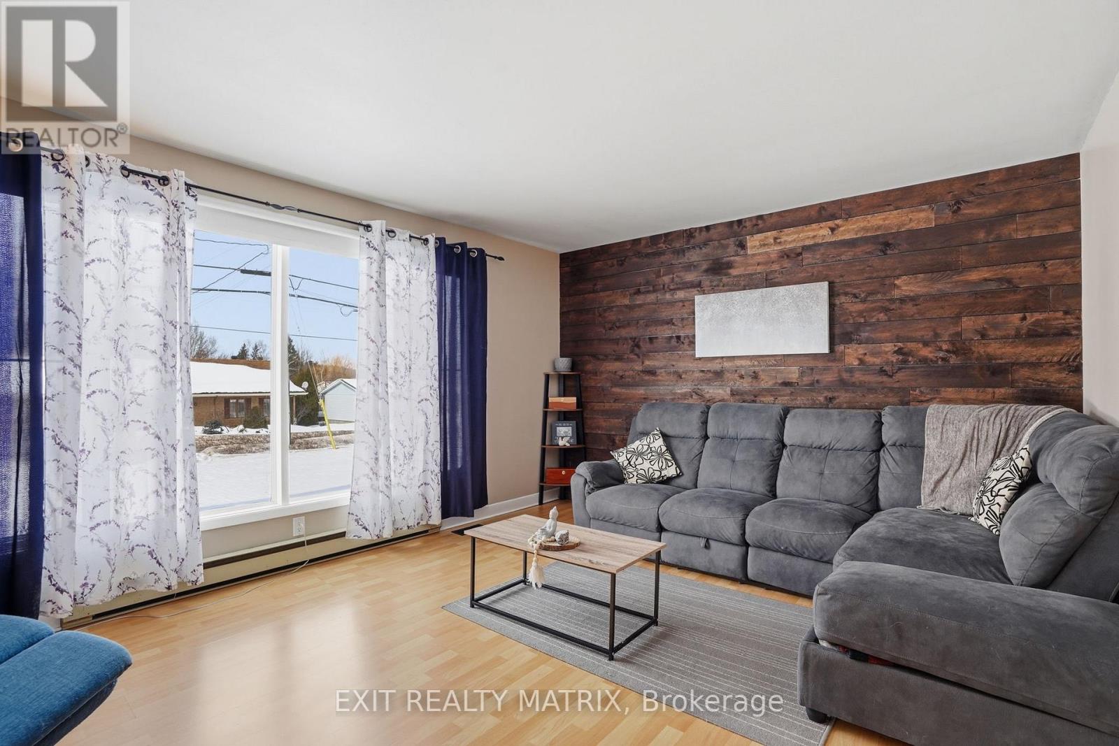 635 Front Road W, Champlain, Ontario  K0B 1K0 - Photo 7 - X12849820