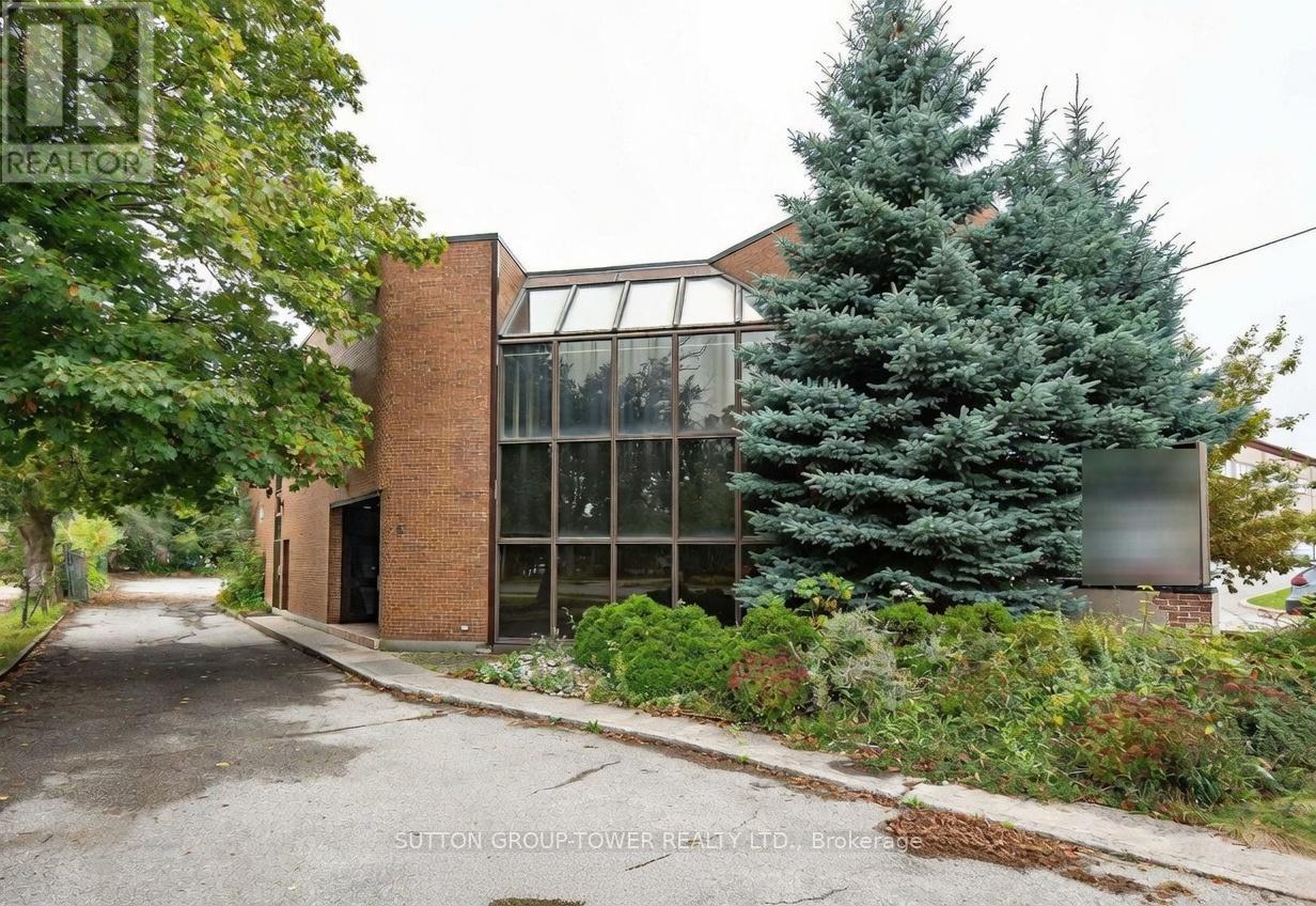 6 COLLINSGROVE ROAD, Toronto, Ontario